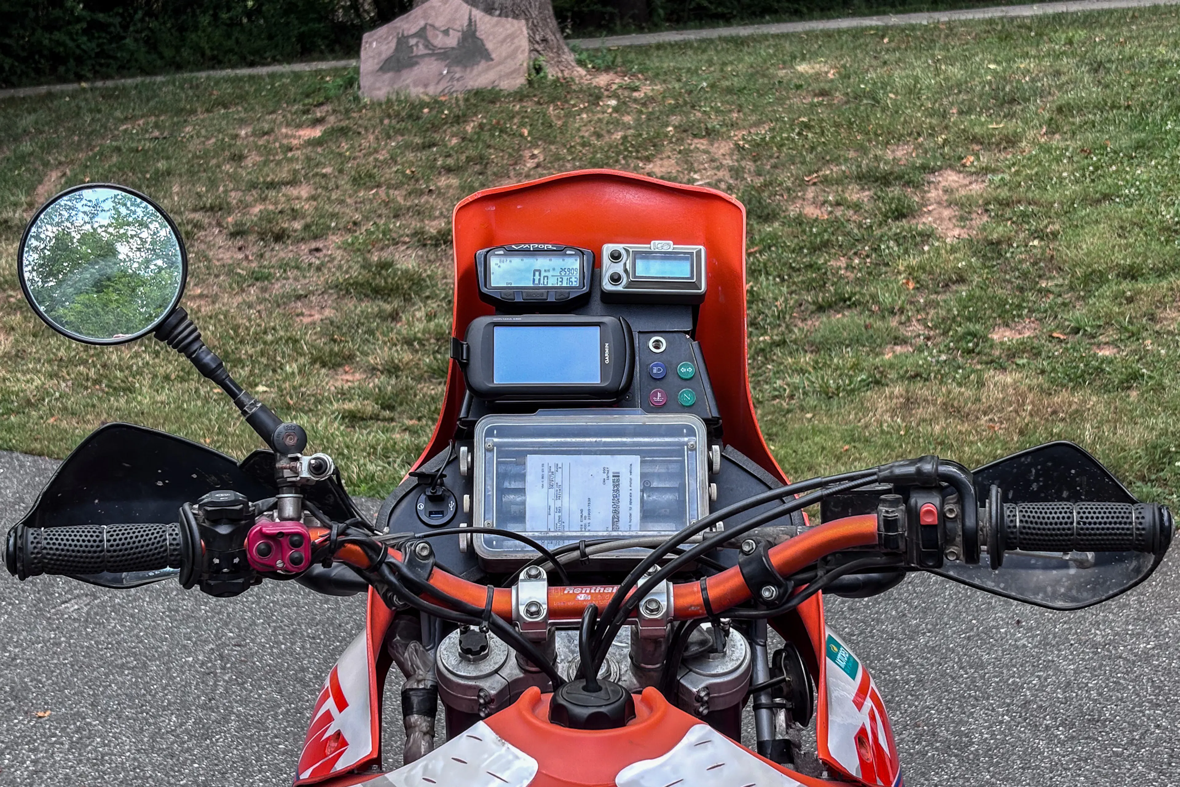 2001 KTM 640 Adventure cockpit