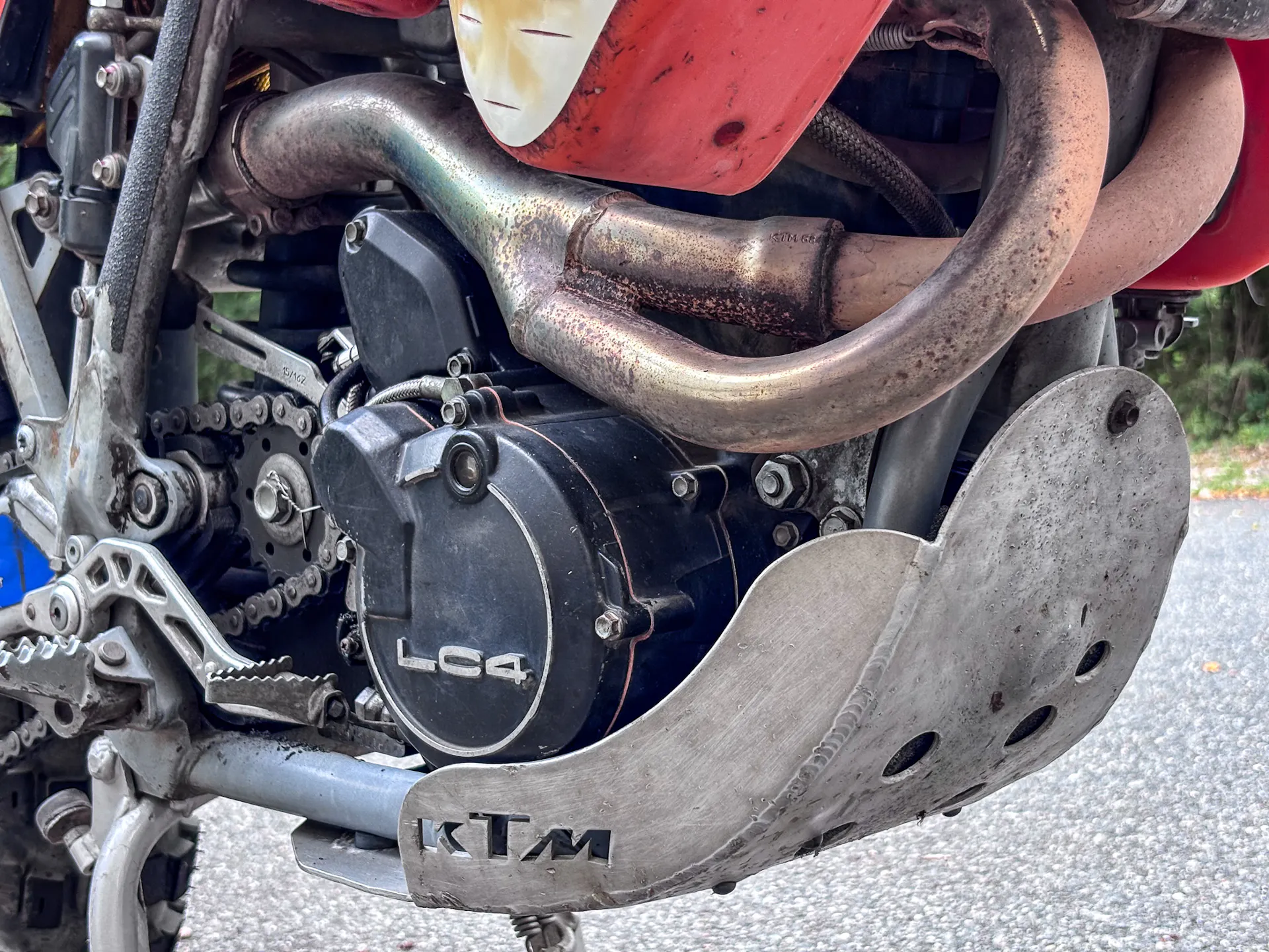 2001 KTM 640 Adventure header pipe