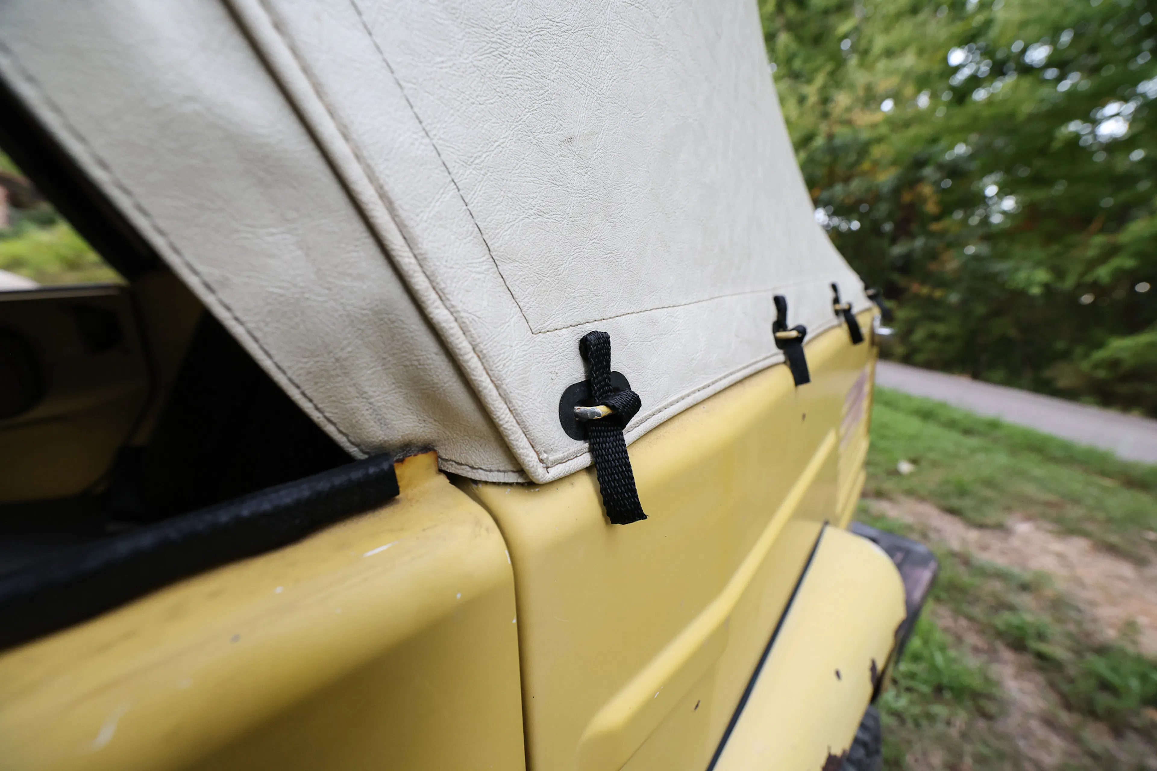 1973 Volkswagen Thing top tie-downs