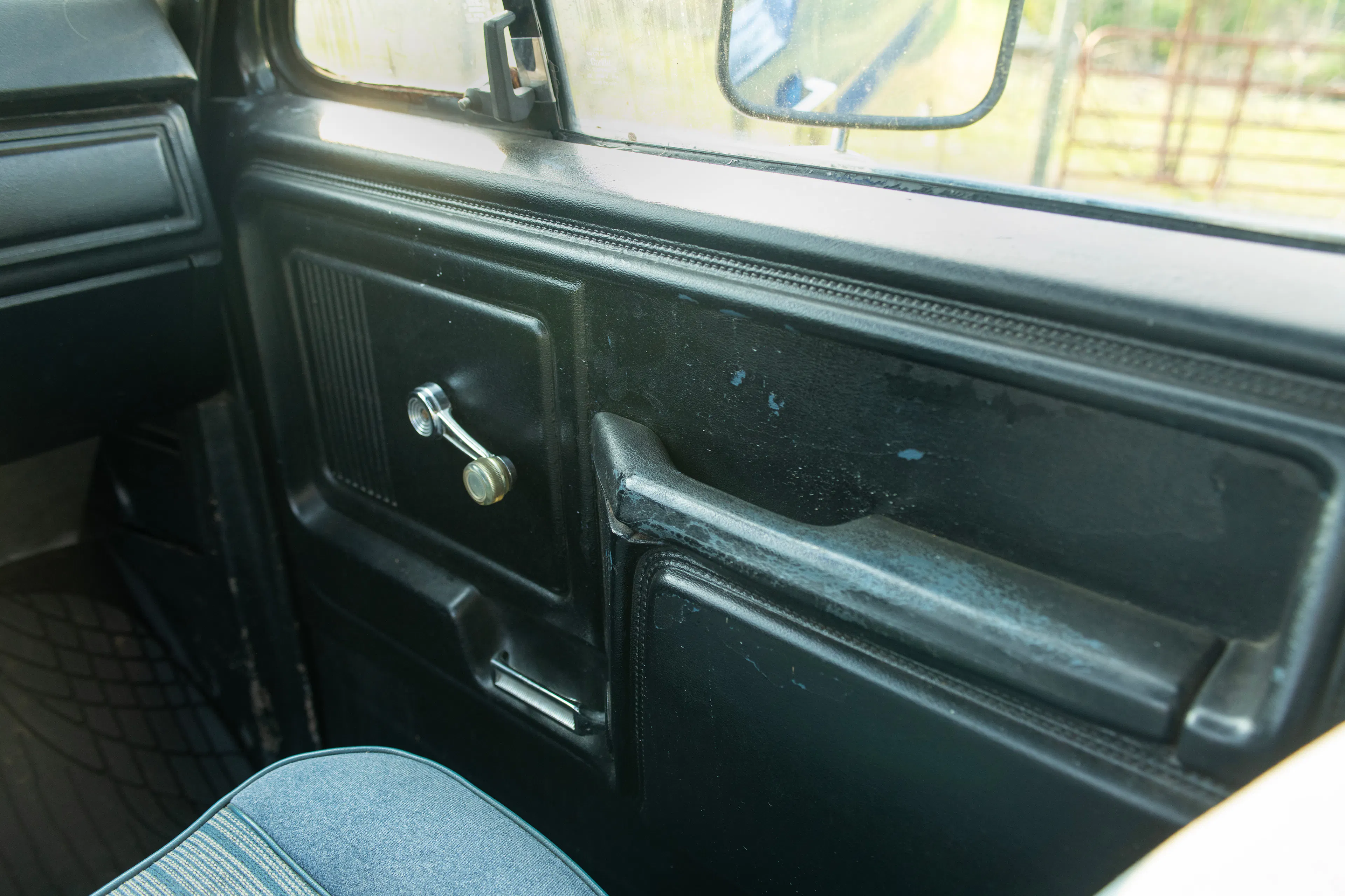 1985 Ford Bronco door panel