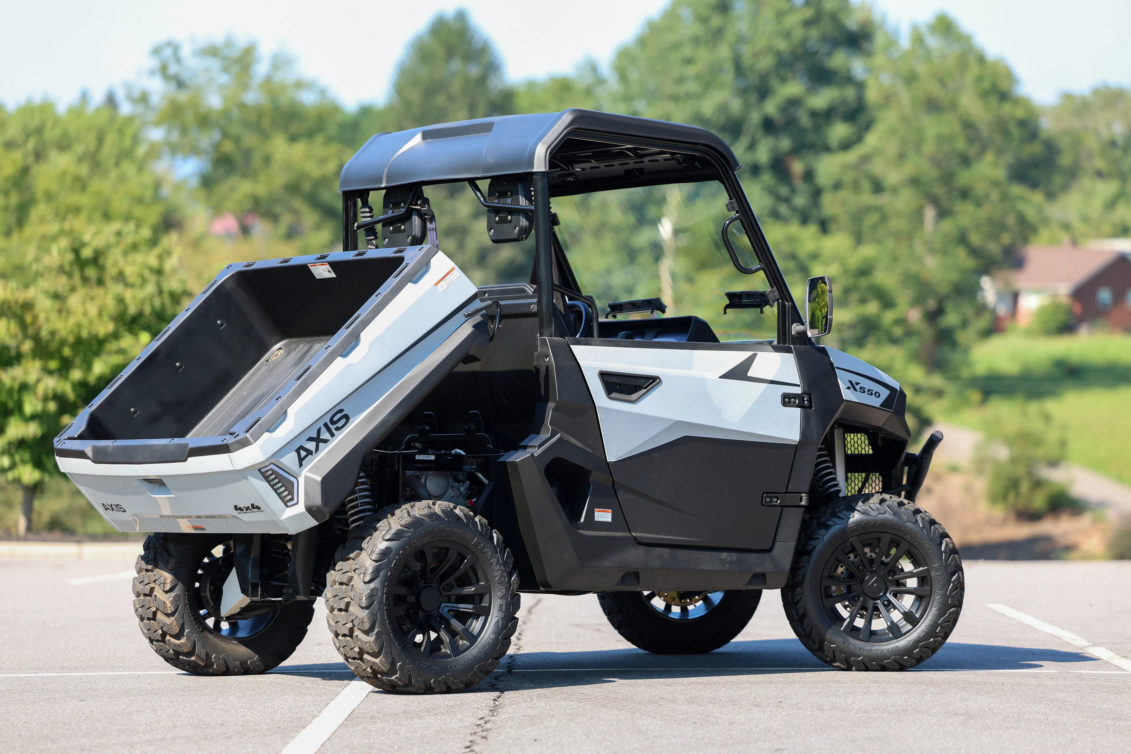 2024 Axis 550 rear passenger 3/4 bed down