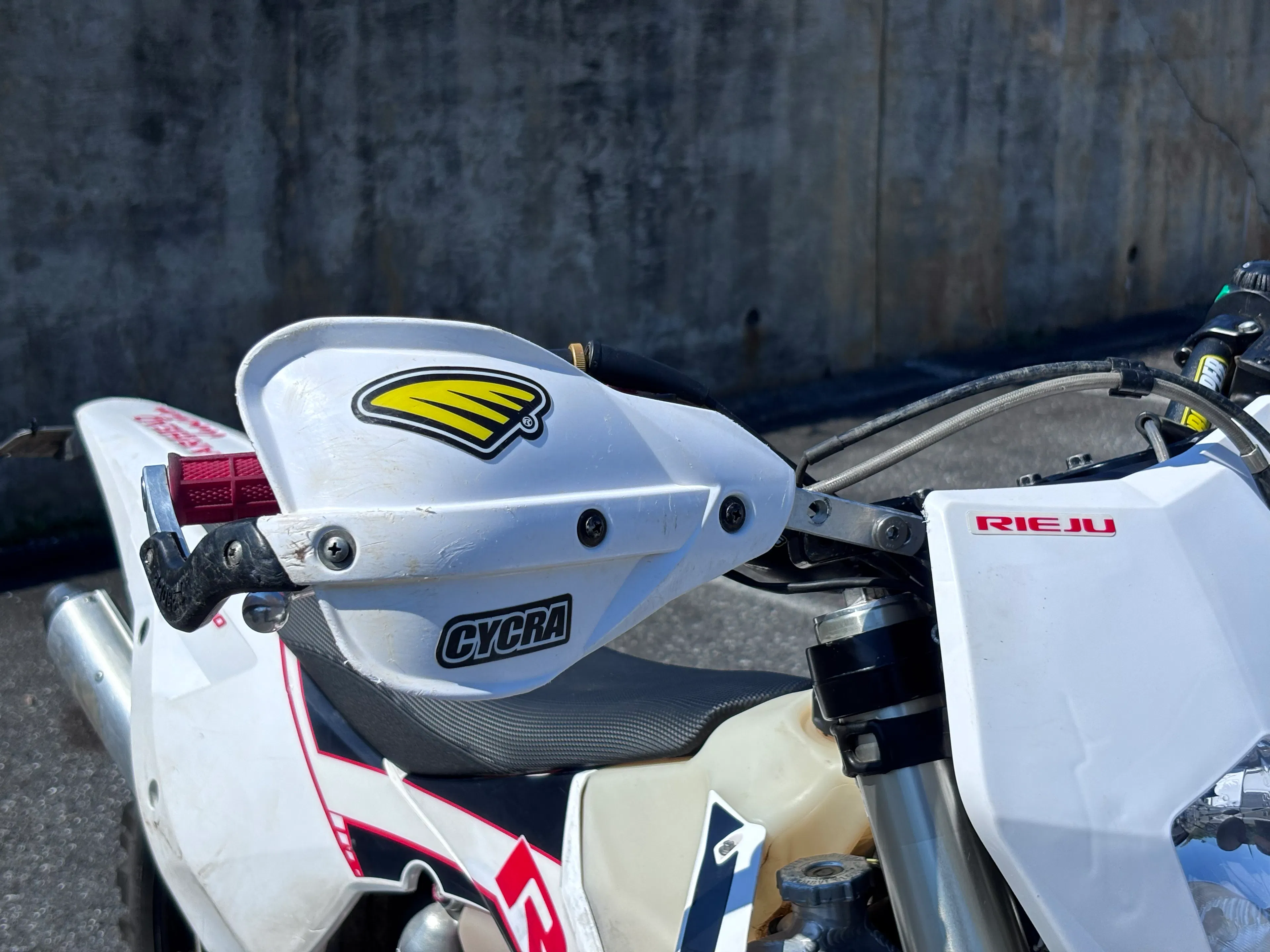 2023 Rieju MR Ranger 300 right handguard