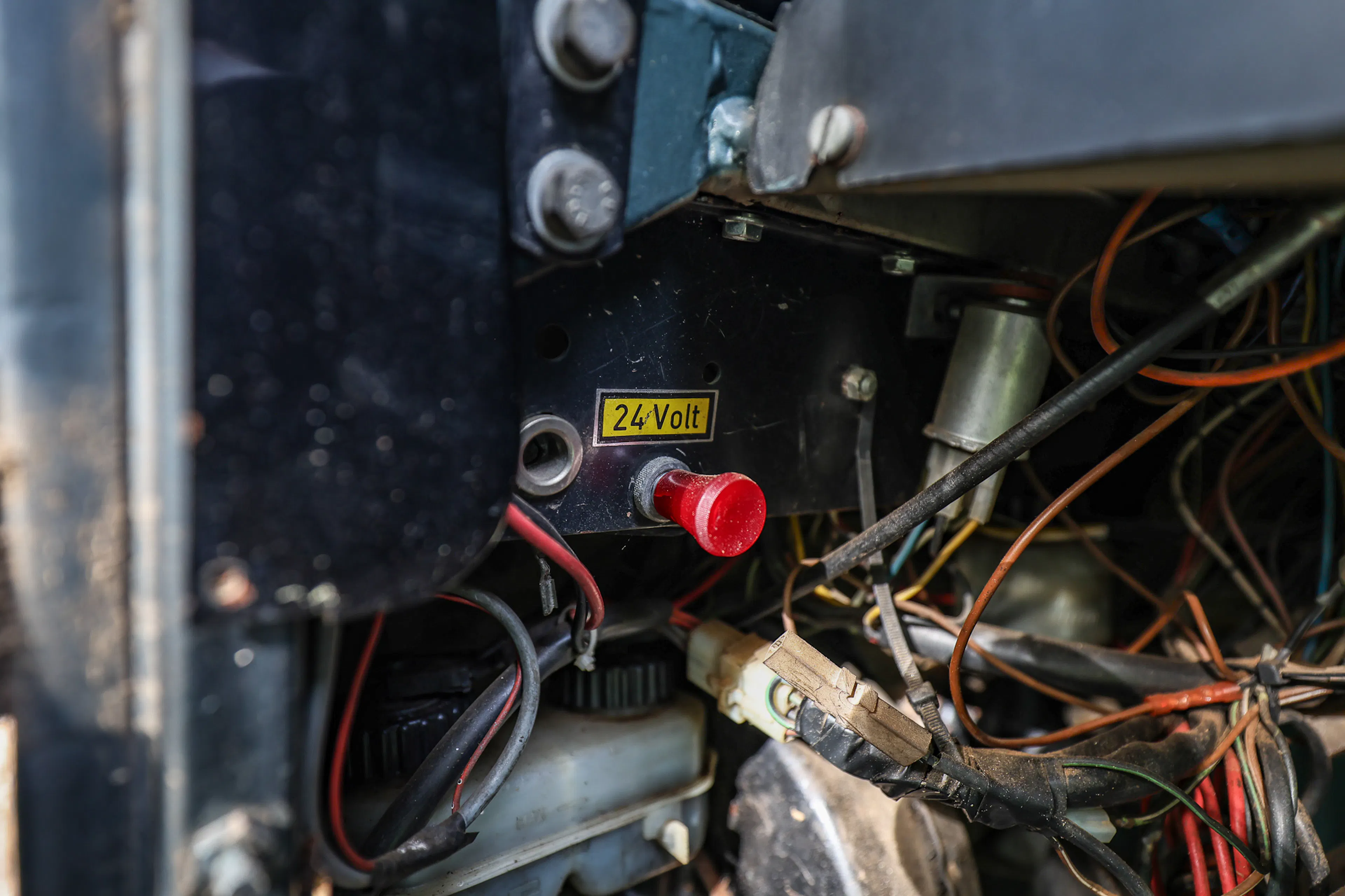 1972 Steyr-Puch Pinzgauer under dash