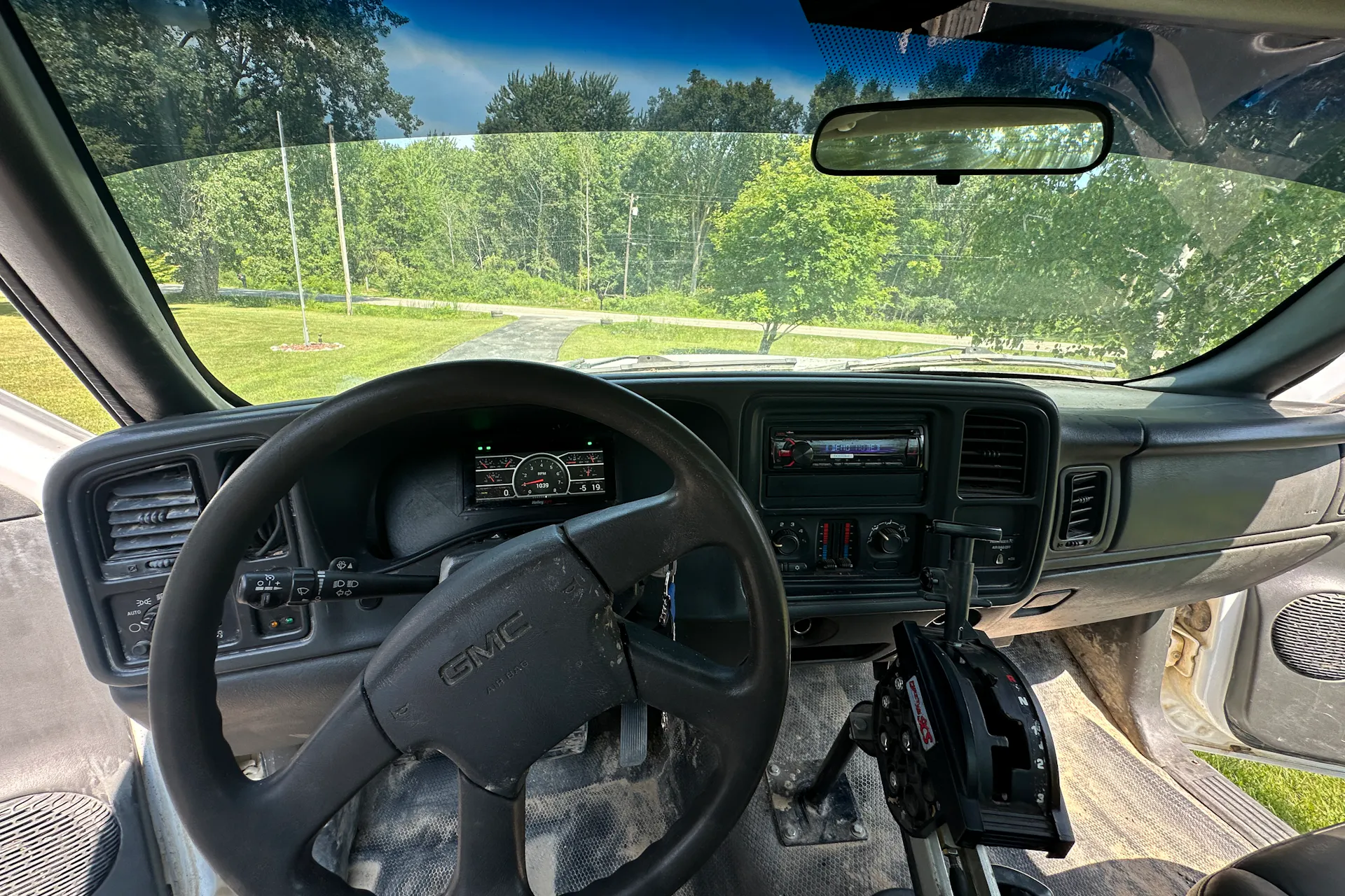 2004 GMC Sierra SXS Blog wheel/dash