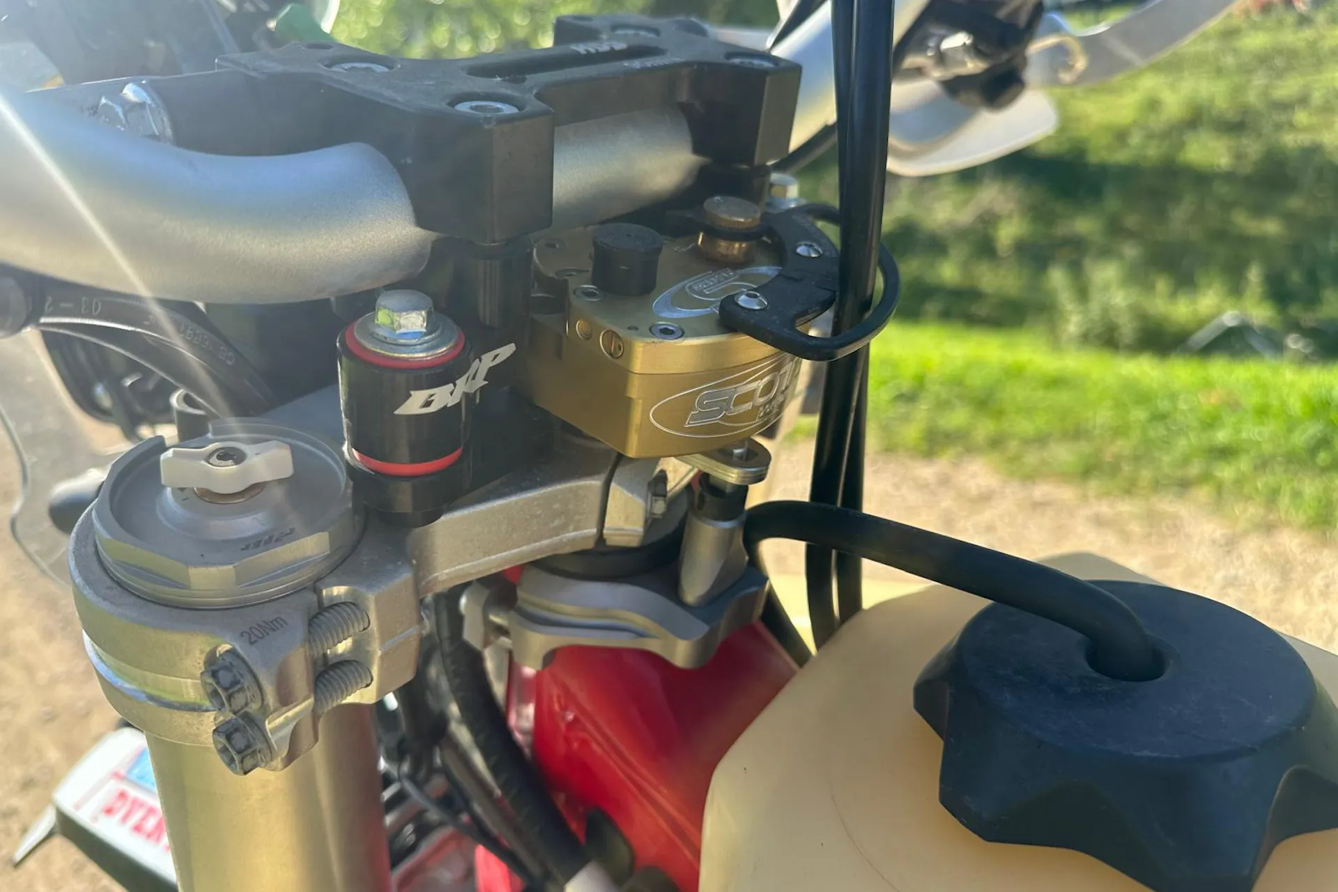 2024 GasGas ES500F steering damper low