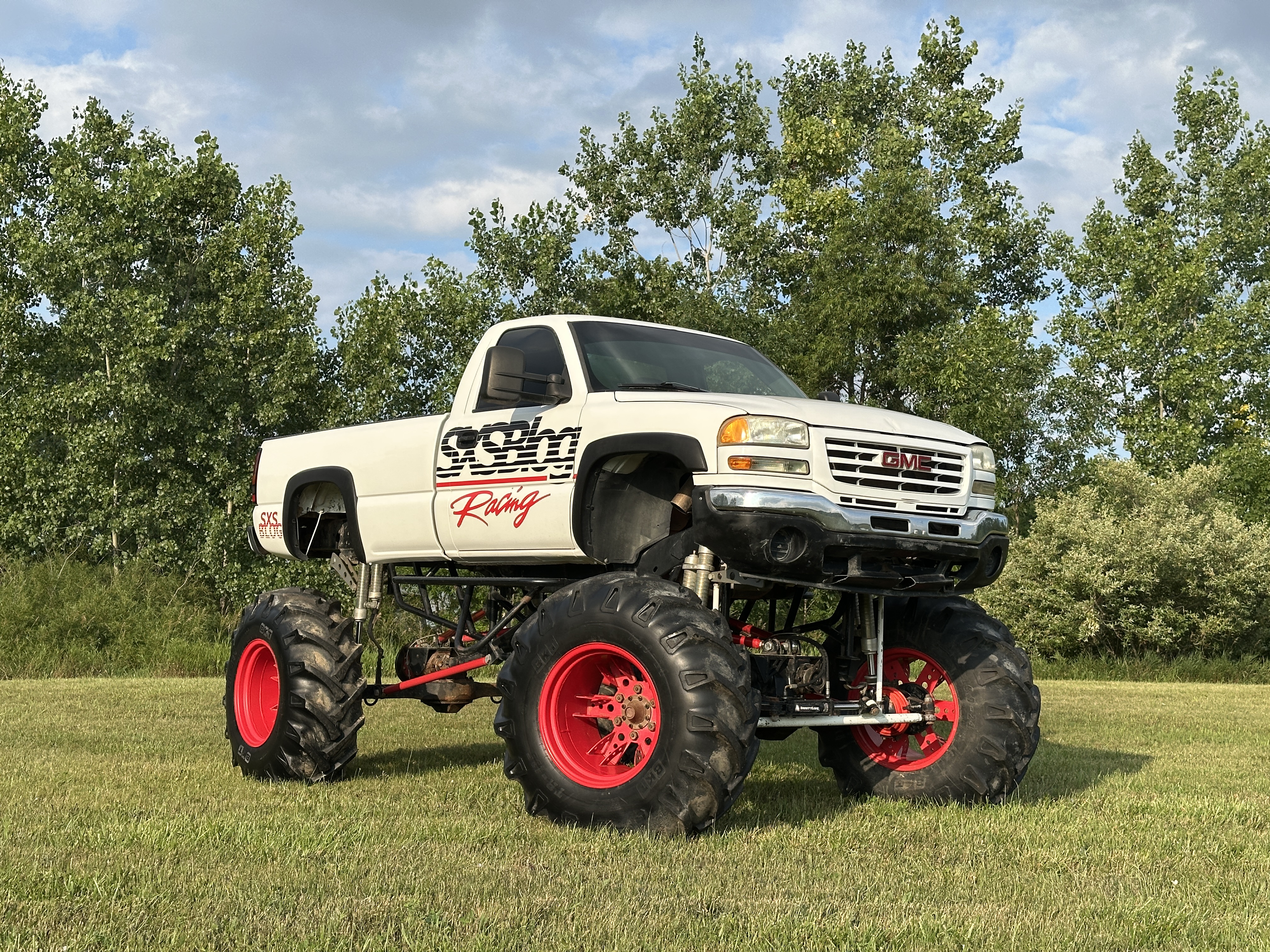 2004 GMC Sierra SXS Blog front passenger 3/4