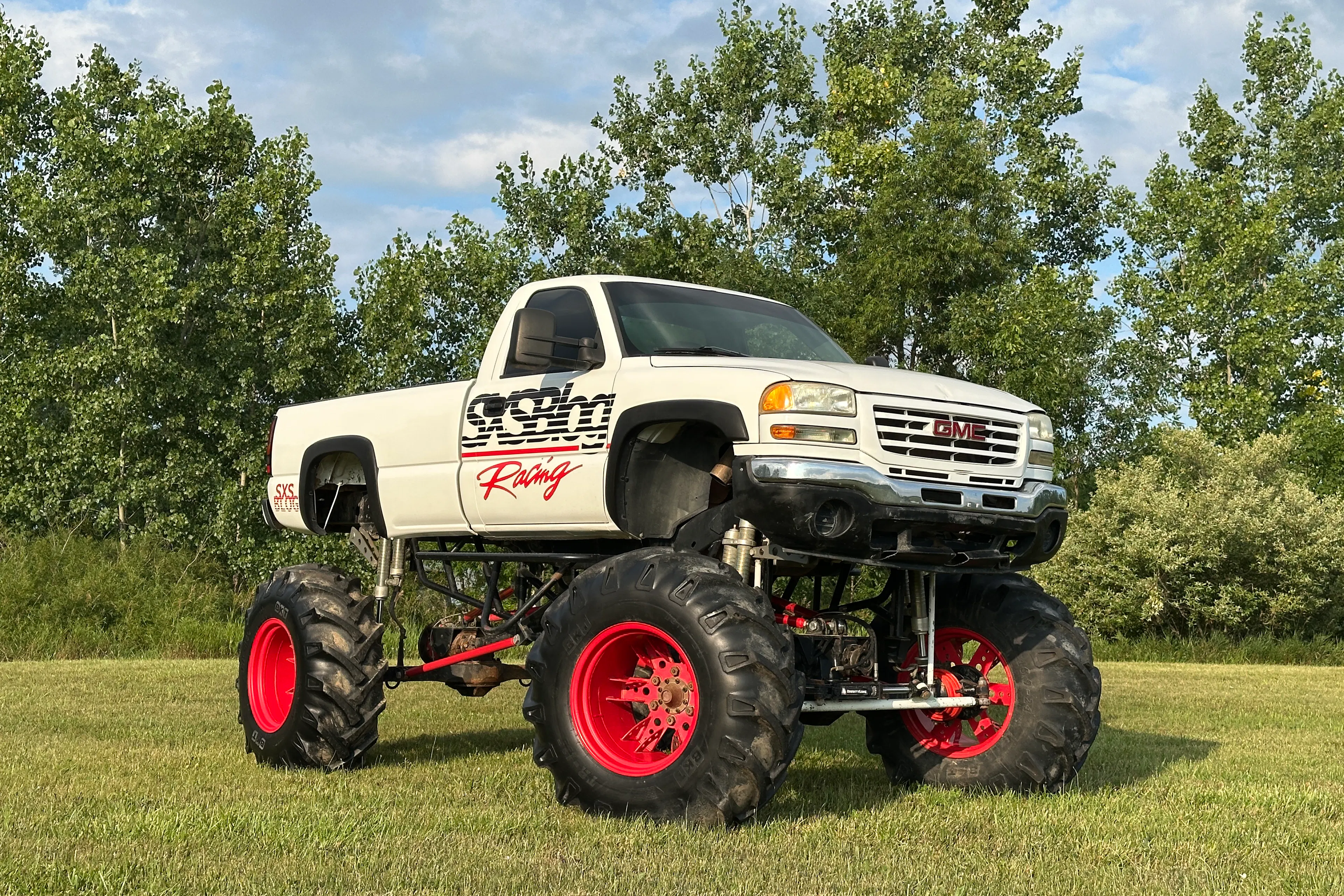 2004 GMC Sierra SXS Blog front passenger 3/4