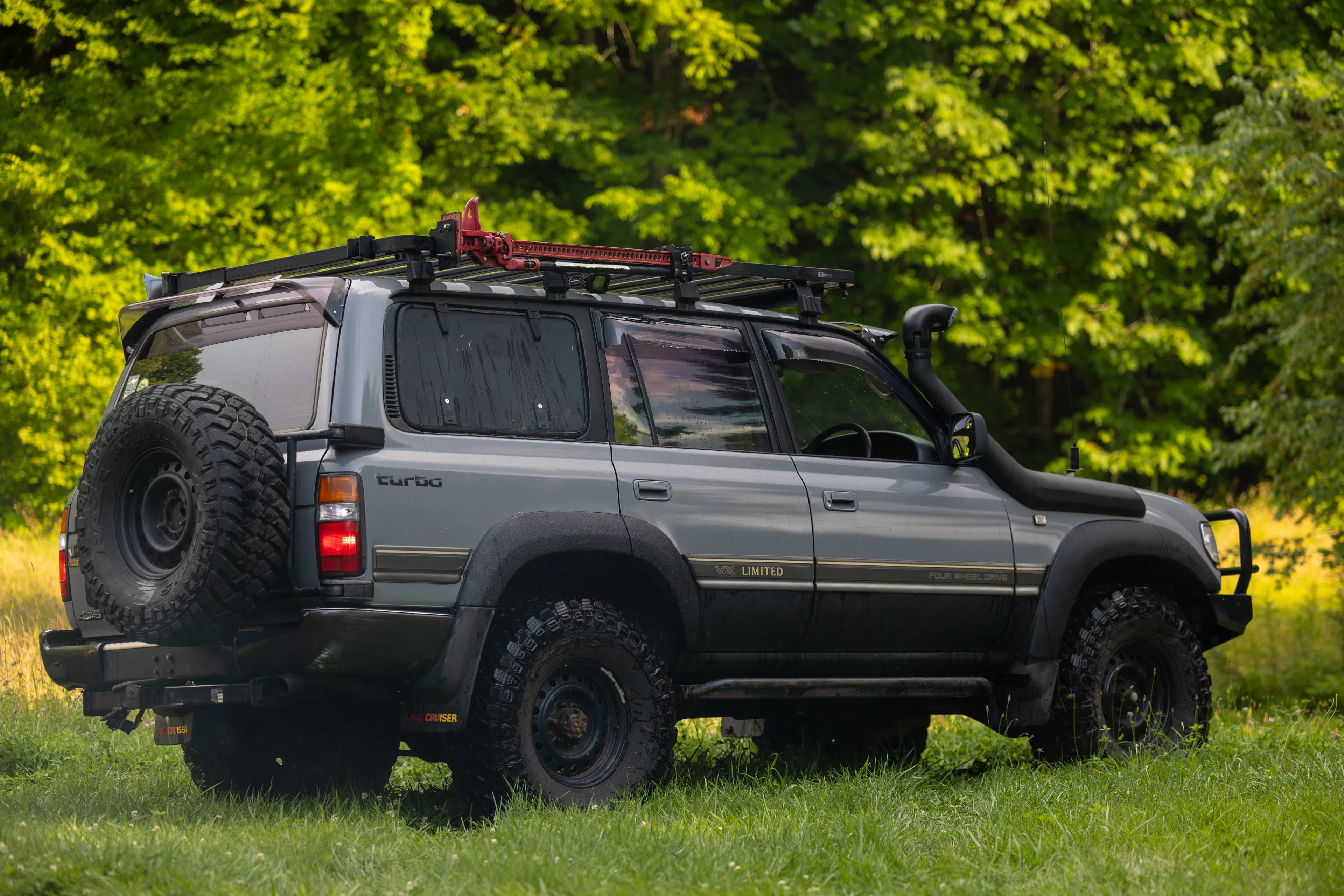 1990 Toyota Land Cruiser VX Limited driver rear 3/4