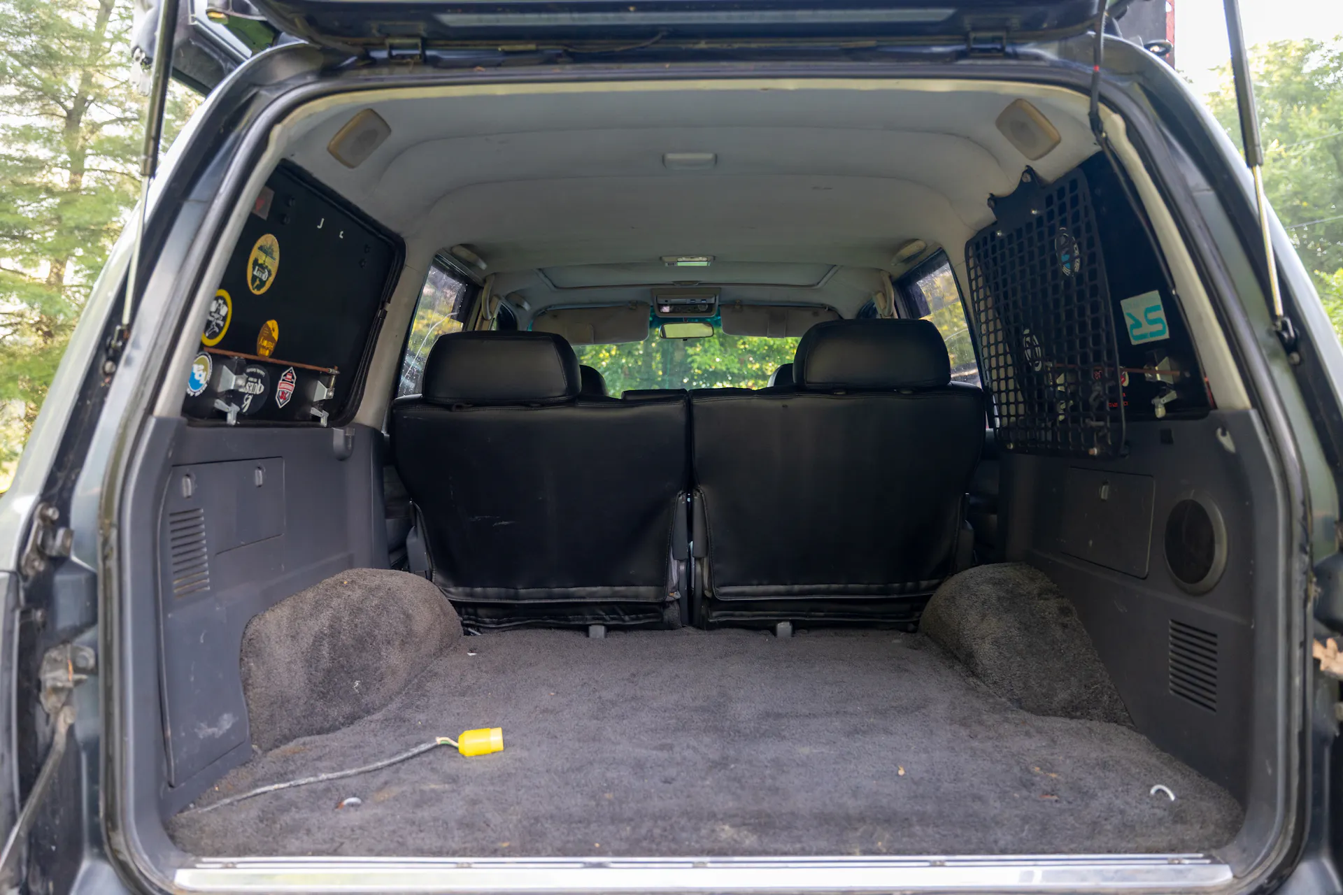 1990 Toyota Land Cruiser VX Limited hatch open