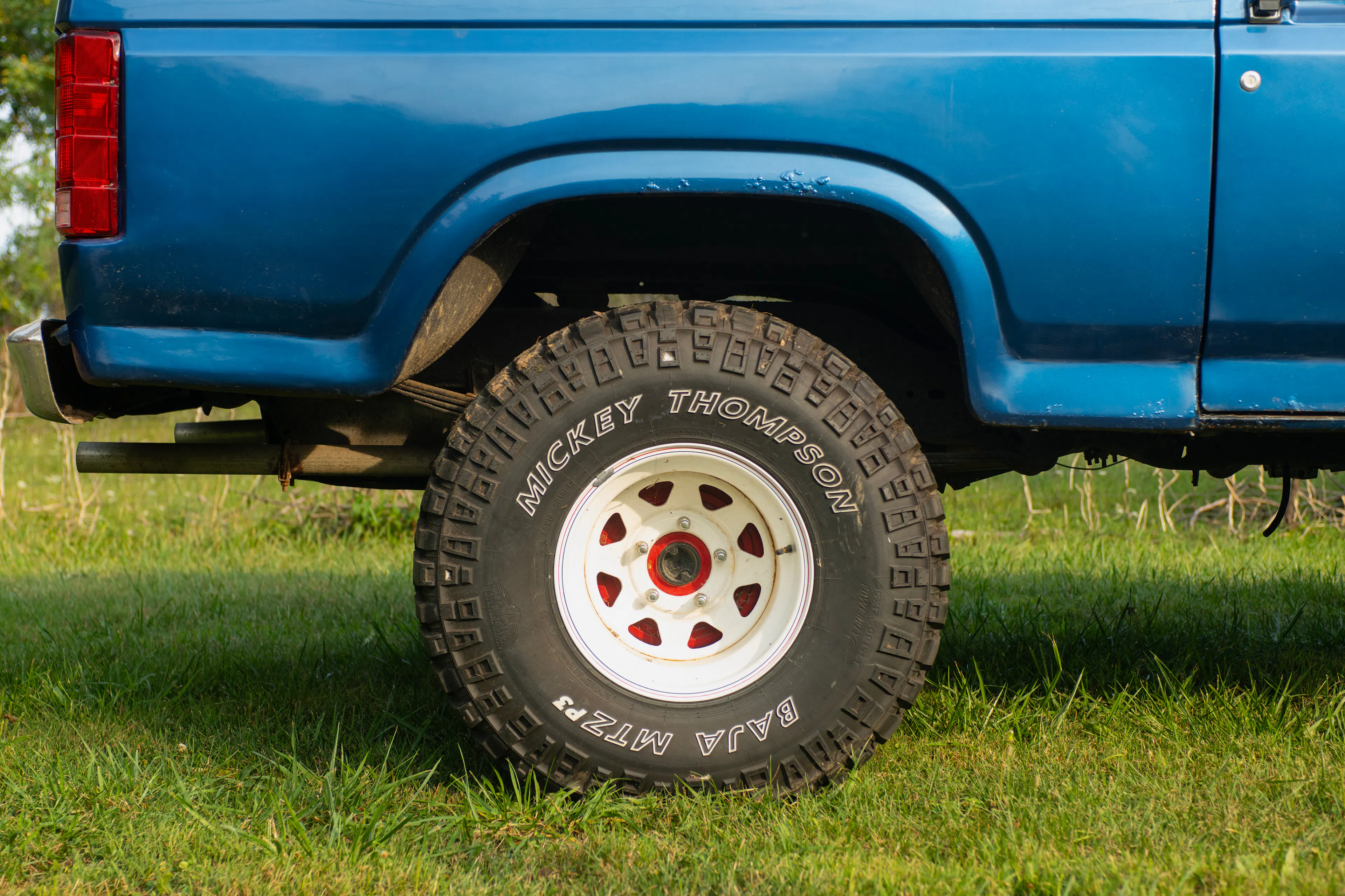 1985 Ford Bronco passenger rear tire