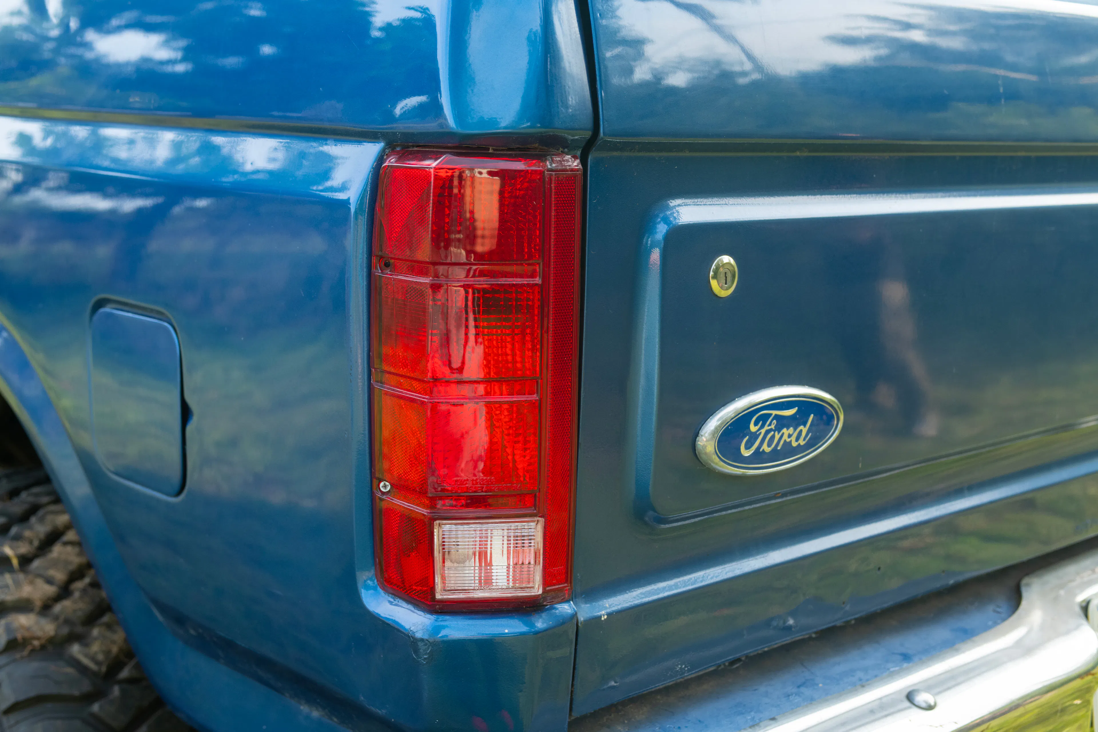 1985 Ford Bronco driver taillight