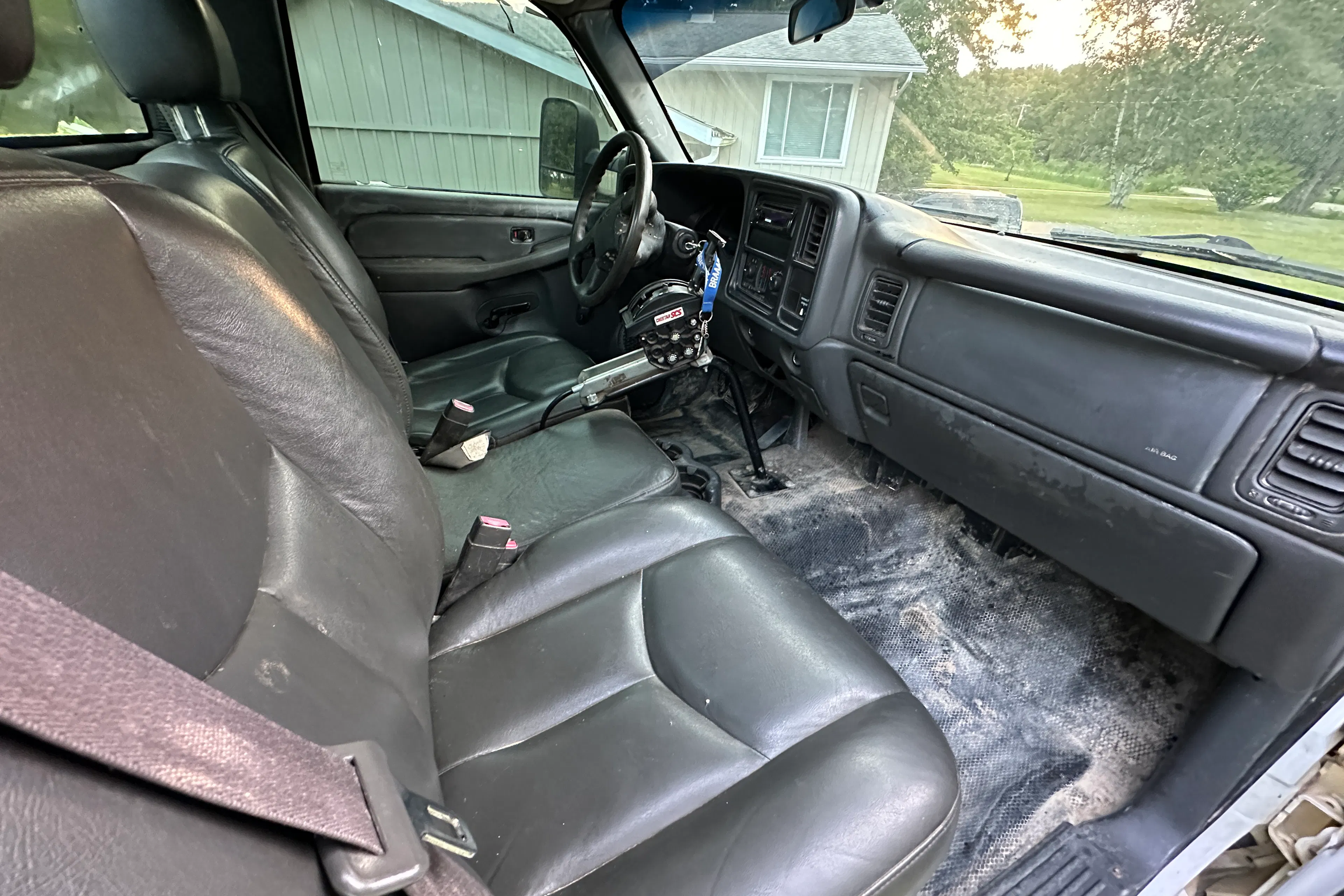 2004 GMC Sierra SXS Blog passenger side interior