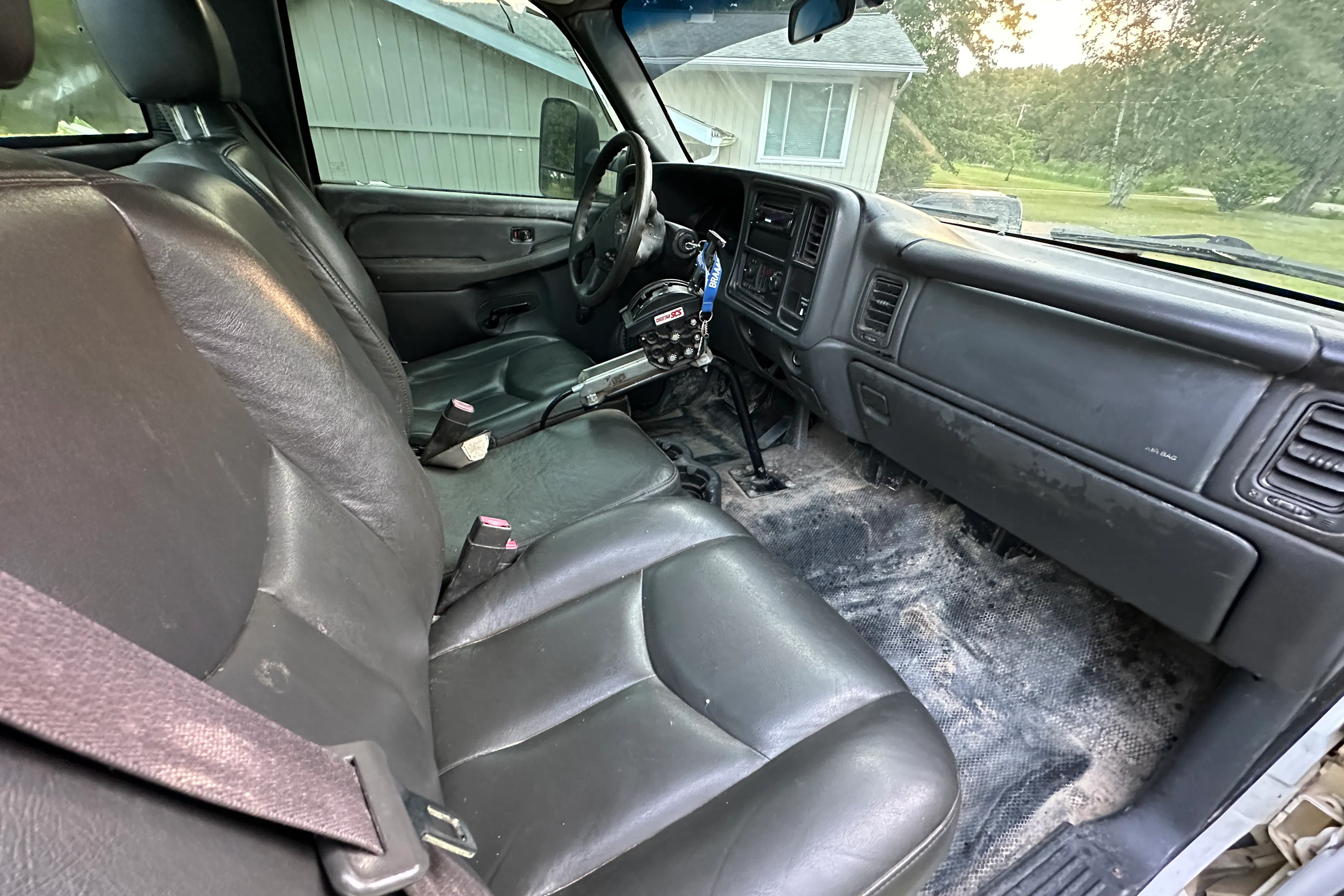 2004 GMC Sierra SXS Blog passenger side interior