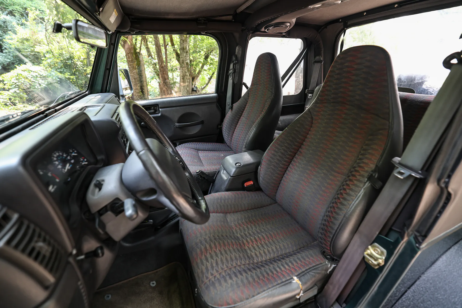 1999 Jeep Wrangler Sport driver front seat