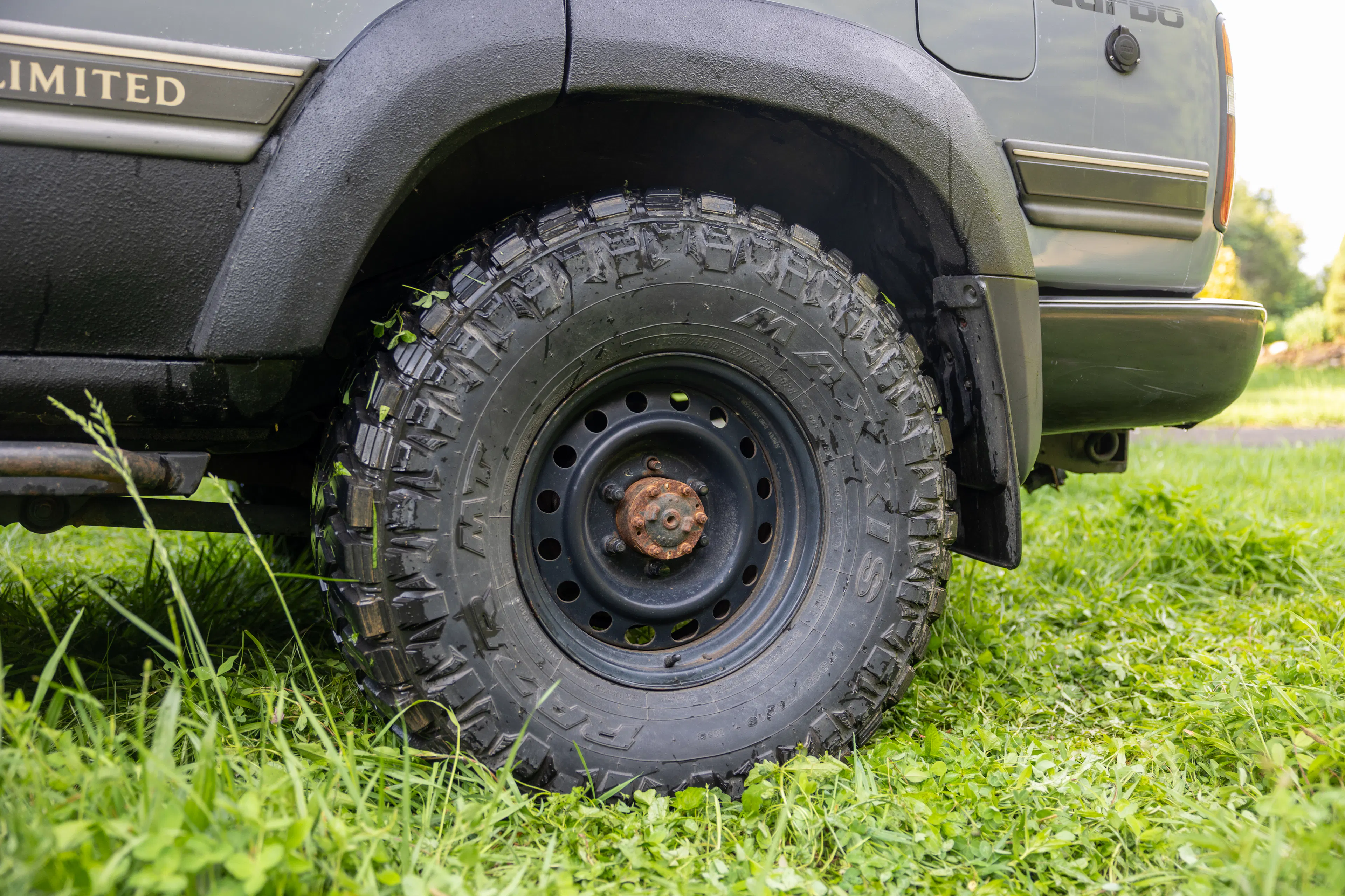 1990 Toyota Land Cruiser VX Limited passenger rear tire