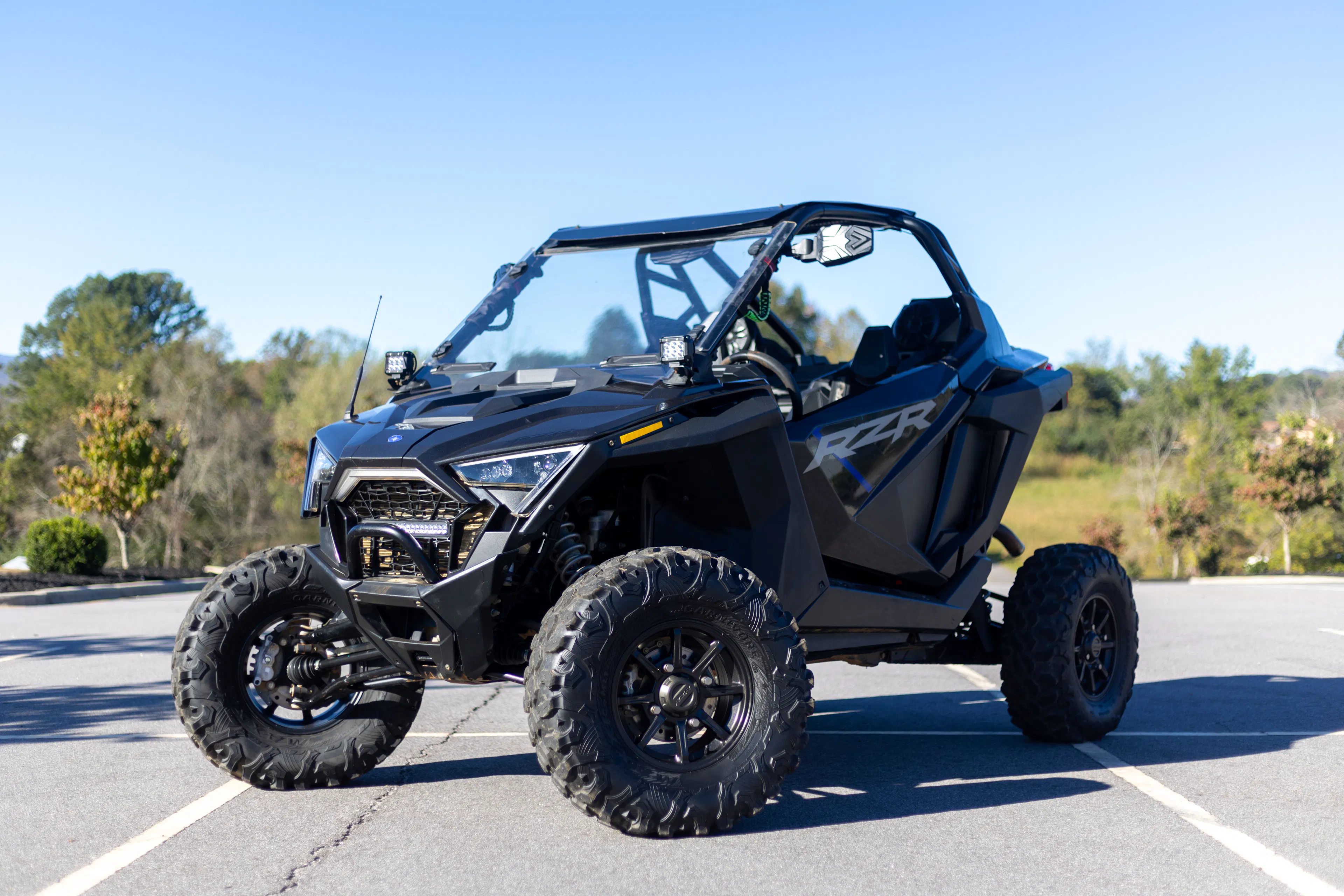 2023 Polaris RZR Pro XP driver front 3/4 low