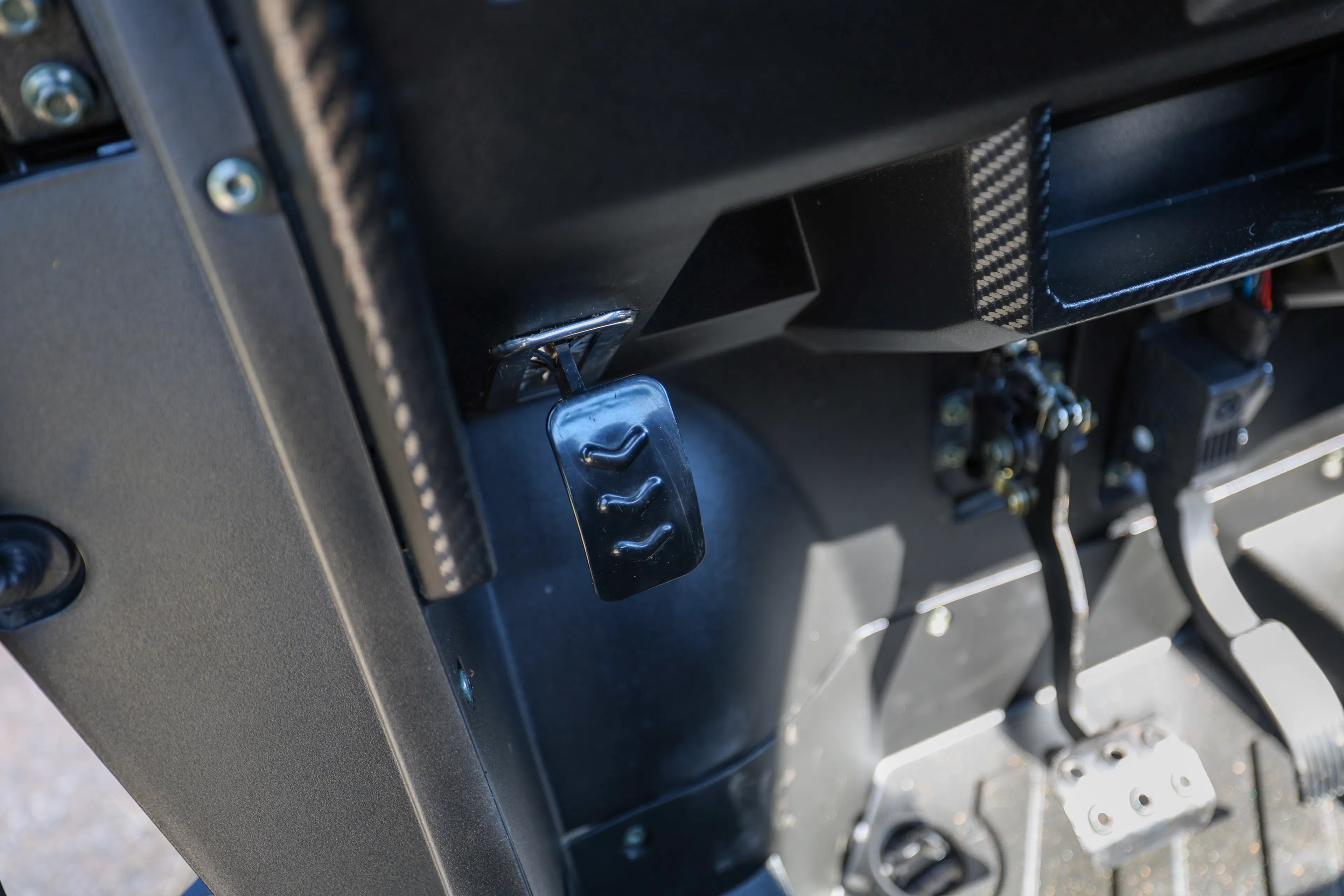 2024 Axis 550 lower dash