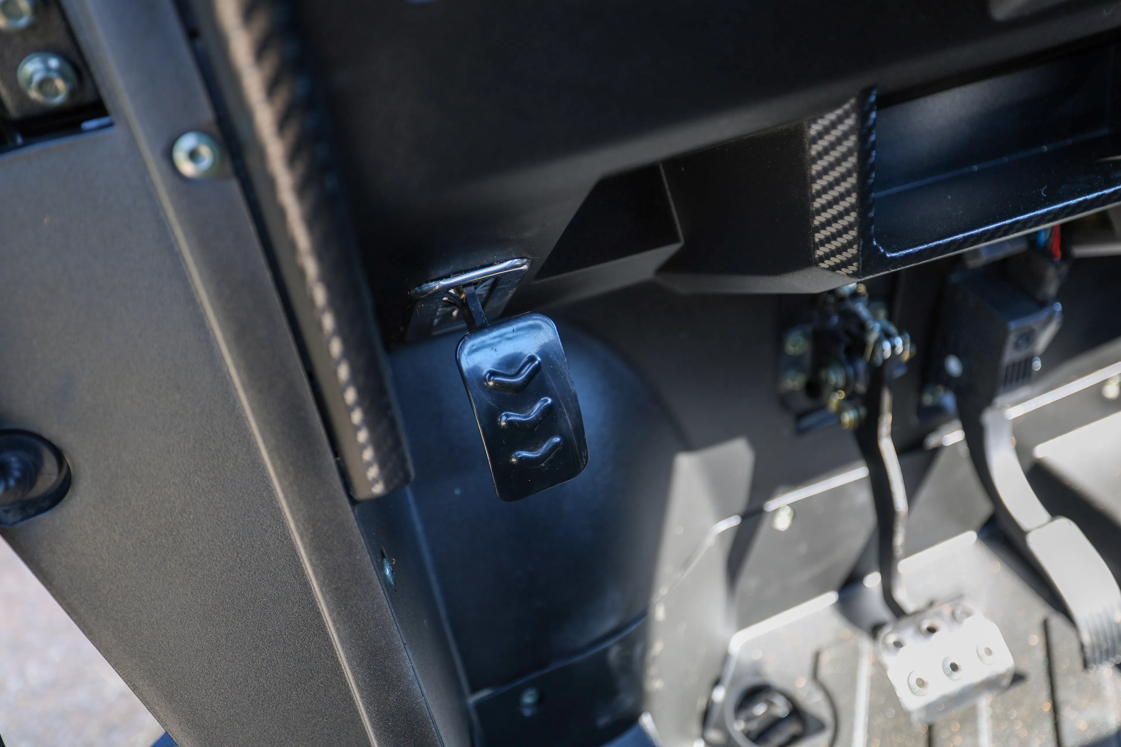 2024 Axis 550 lower dash