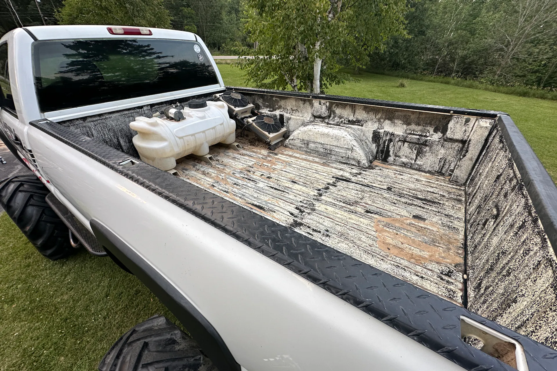 2004 GMC Sierra SXS Blog bed interior