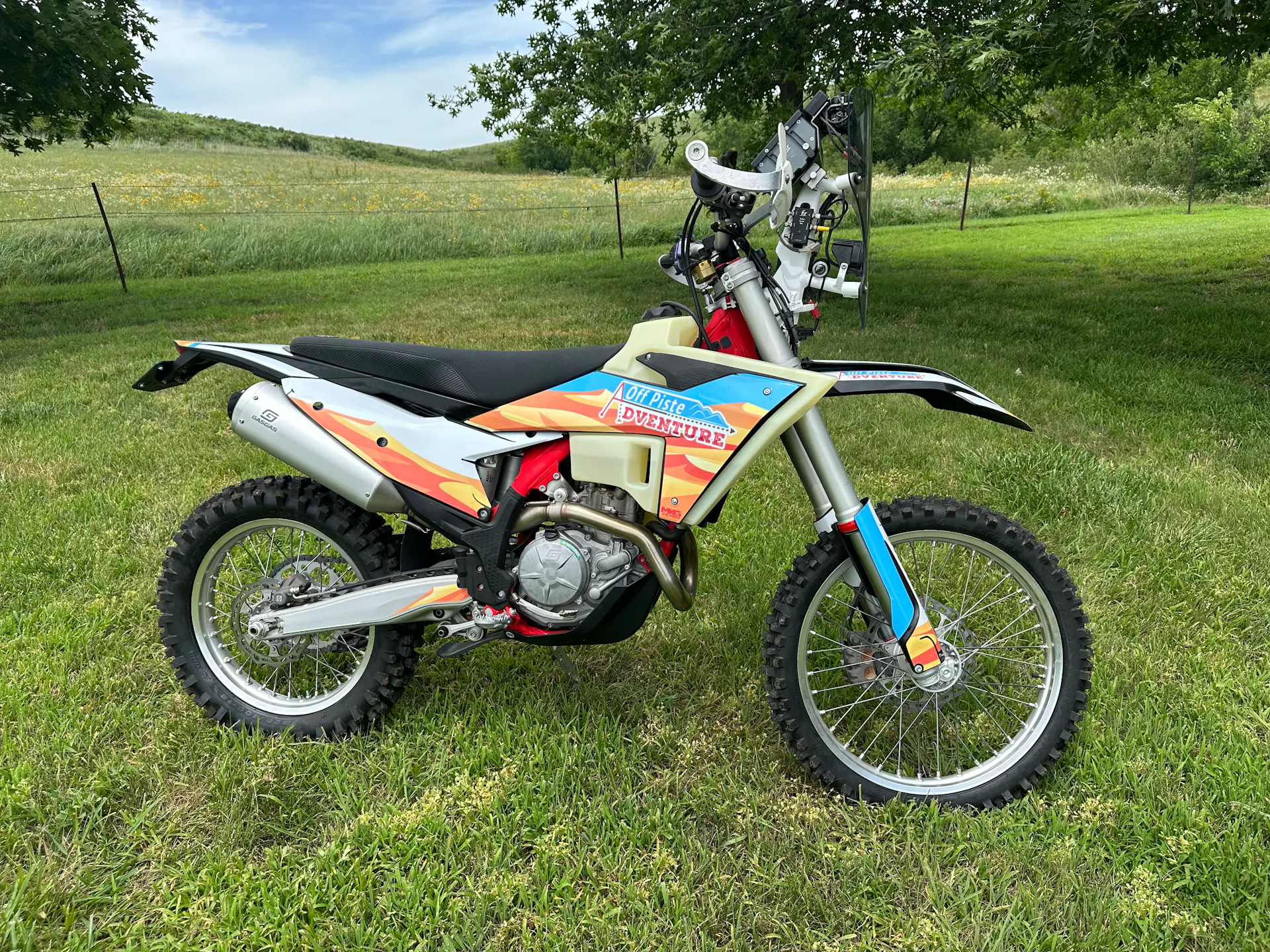 2024 Gas Gas ES500F Off-Piste Adventures right side