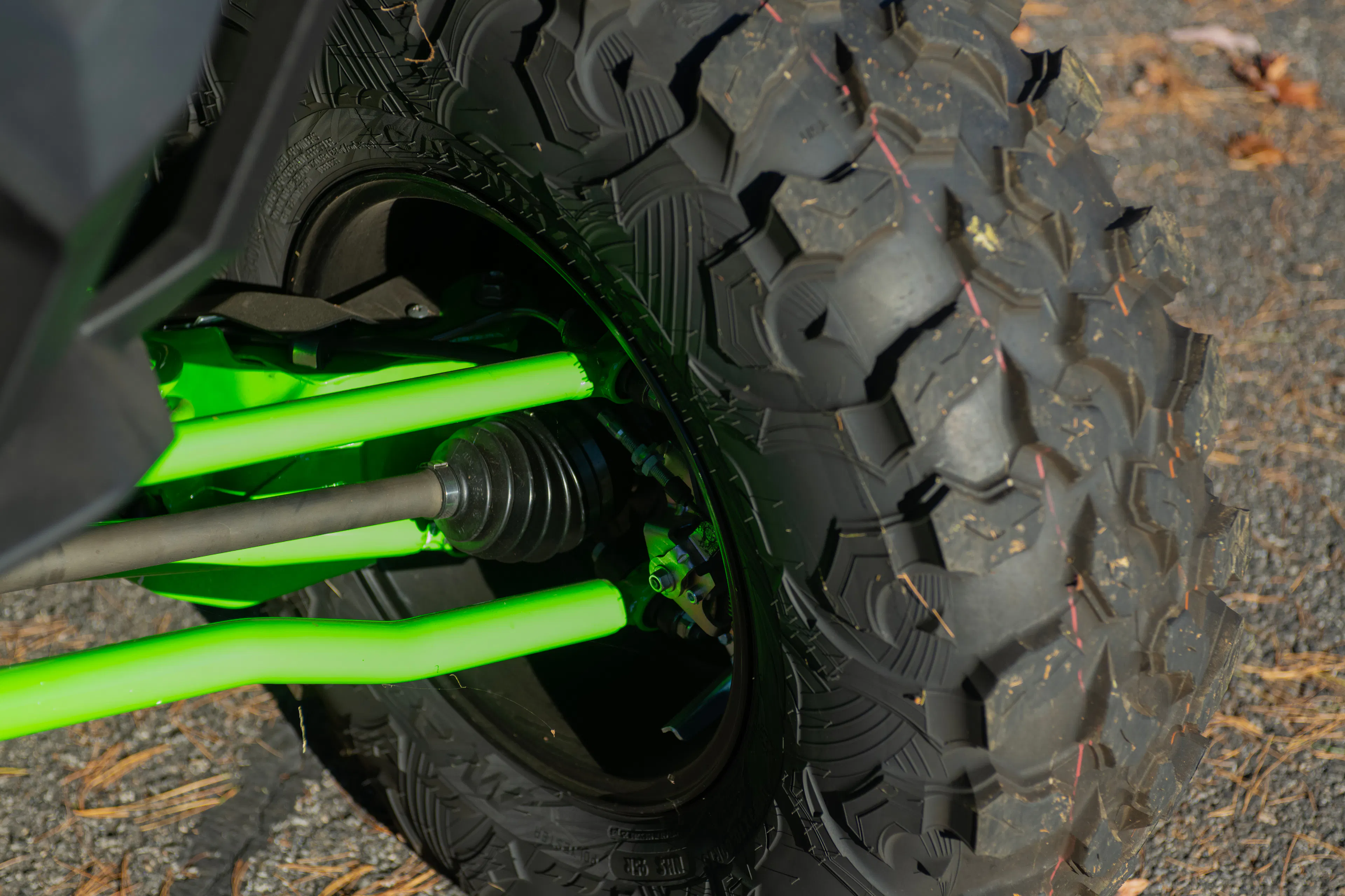 2026 Kawasaki Teryx5 H2 Deluxe passenger rear tread