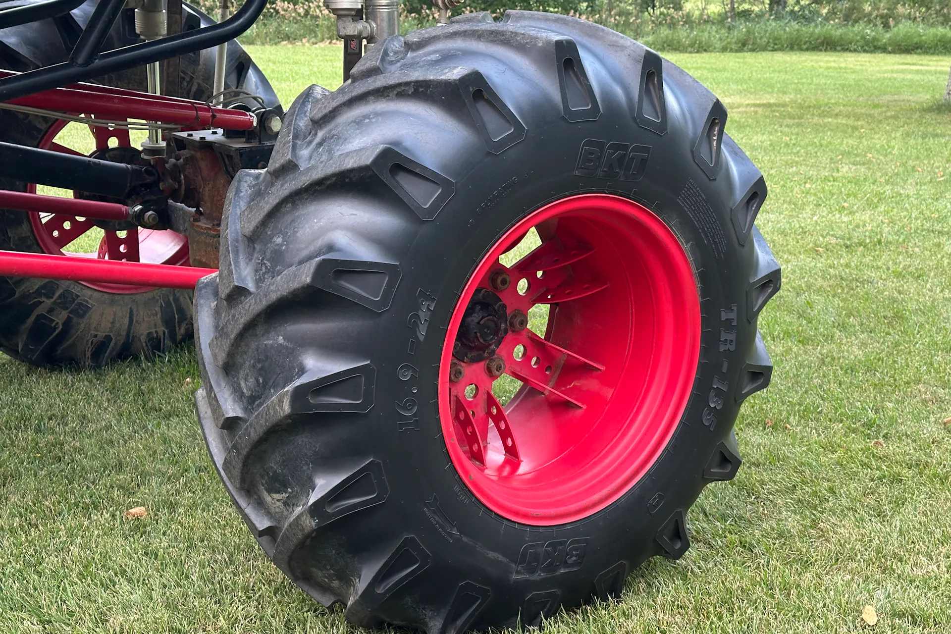 2004 GMC Sierra SXS Blog driver rear wheel