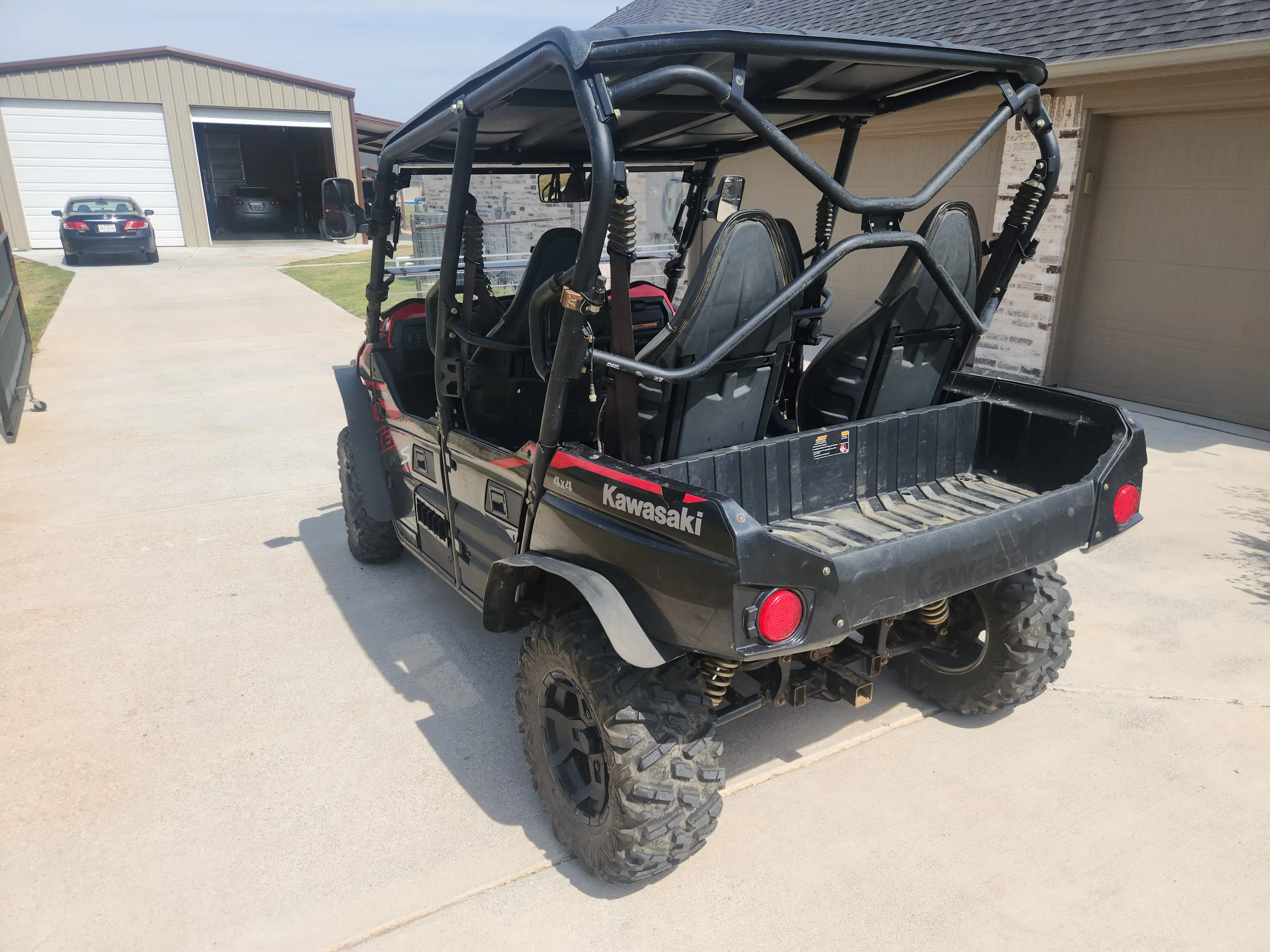 2021 Kawasaki Teryx4 rear driver 3/4