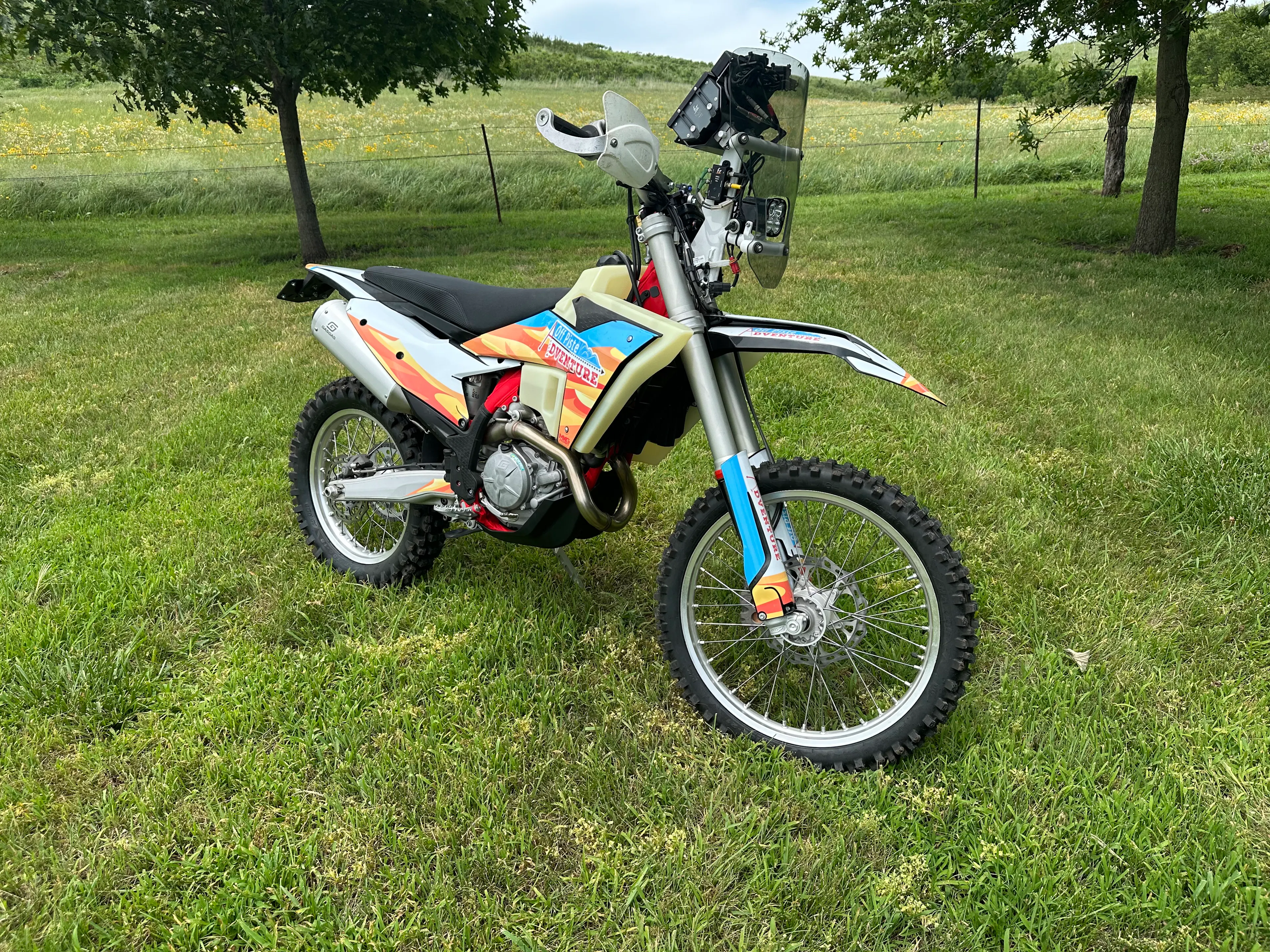 2024 Gas Gas ES500F Off-Piste Adventures right front 3/4 shallow