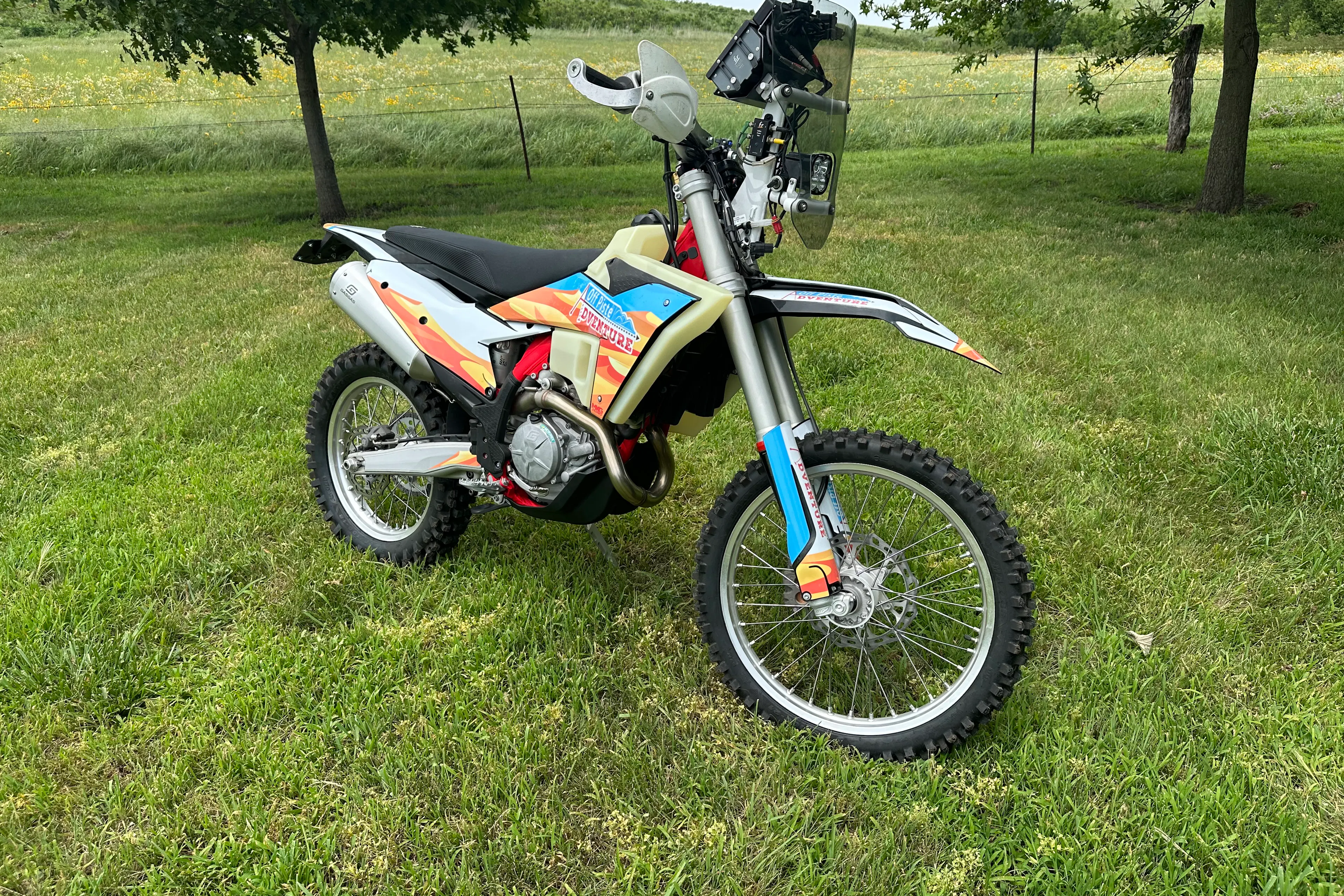2024 Gas Gas ES500F Off-Piste Adventures right front 3/4 shallow