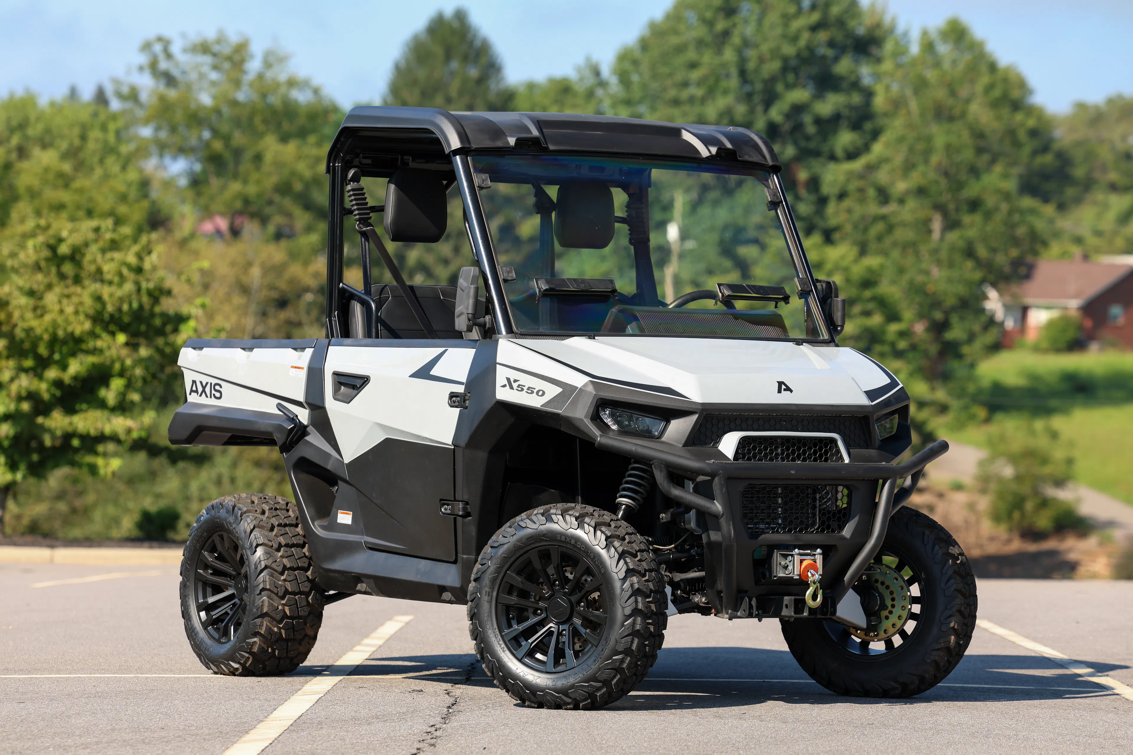 2024 Axis 550 passenger front 3/4