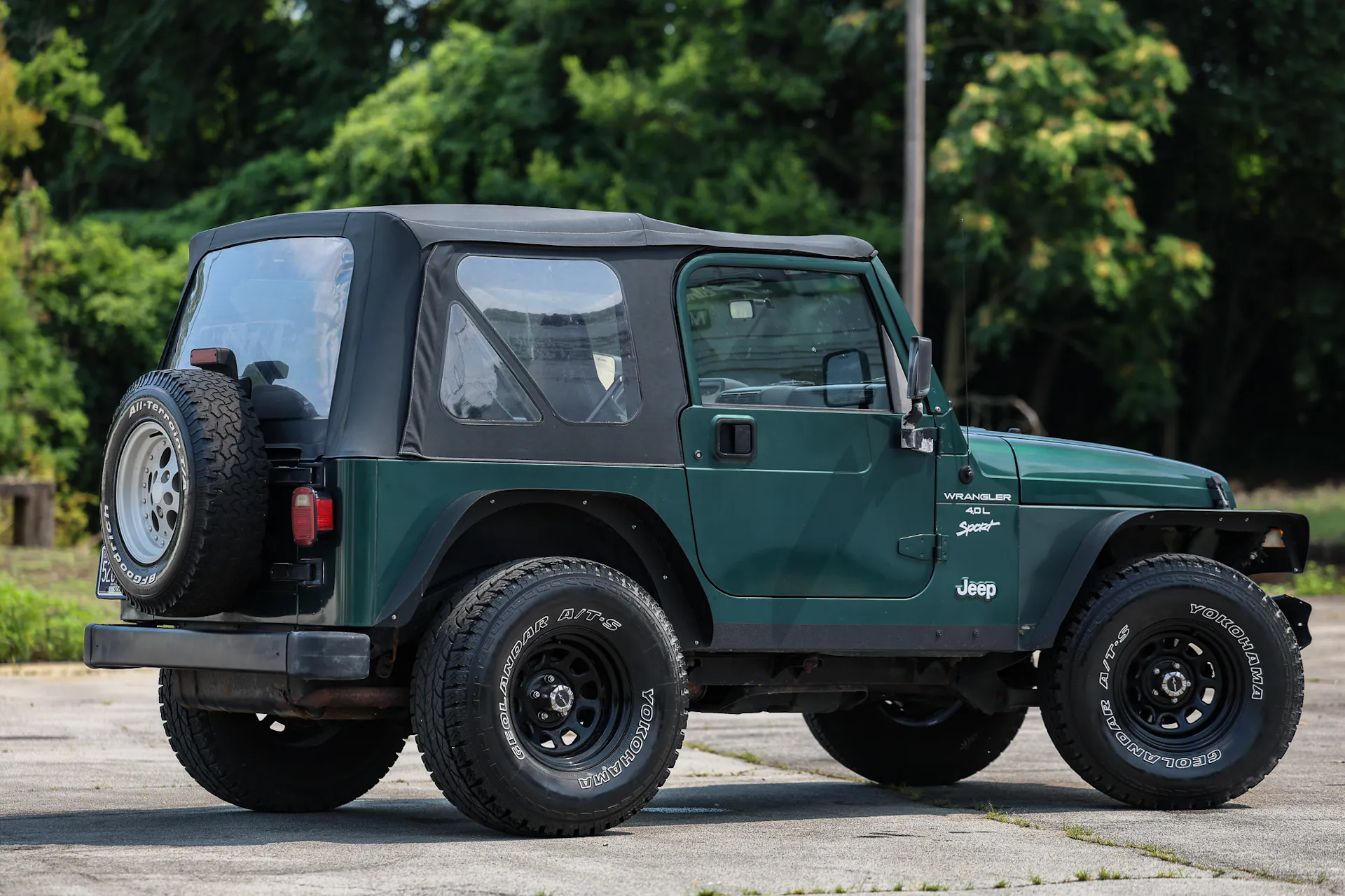 1999 Jeep Wrangler Sport passenger rear shallow 3/4