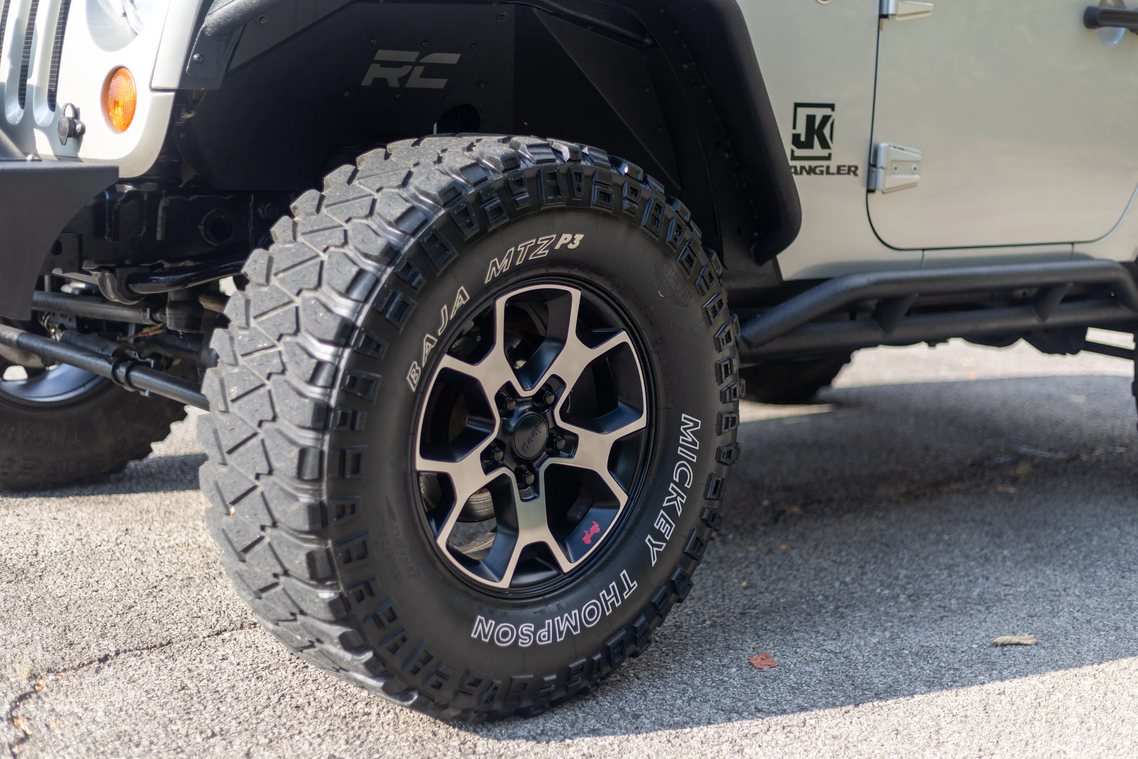 2007 Jeep Wrangler Limited Rubicon driver front corner