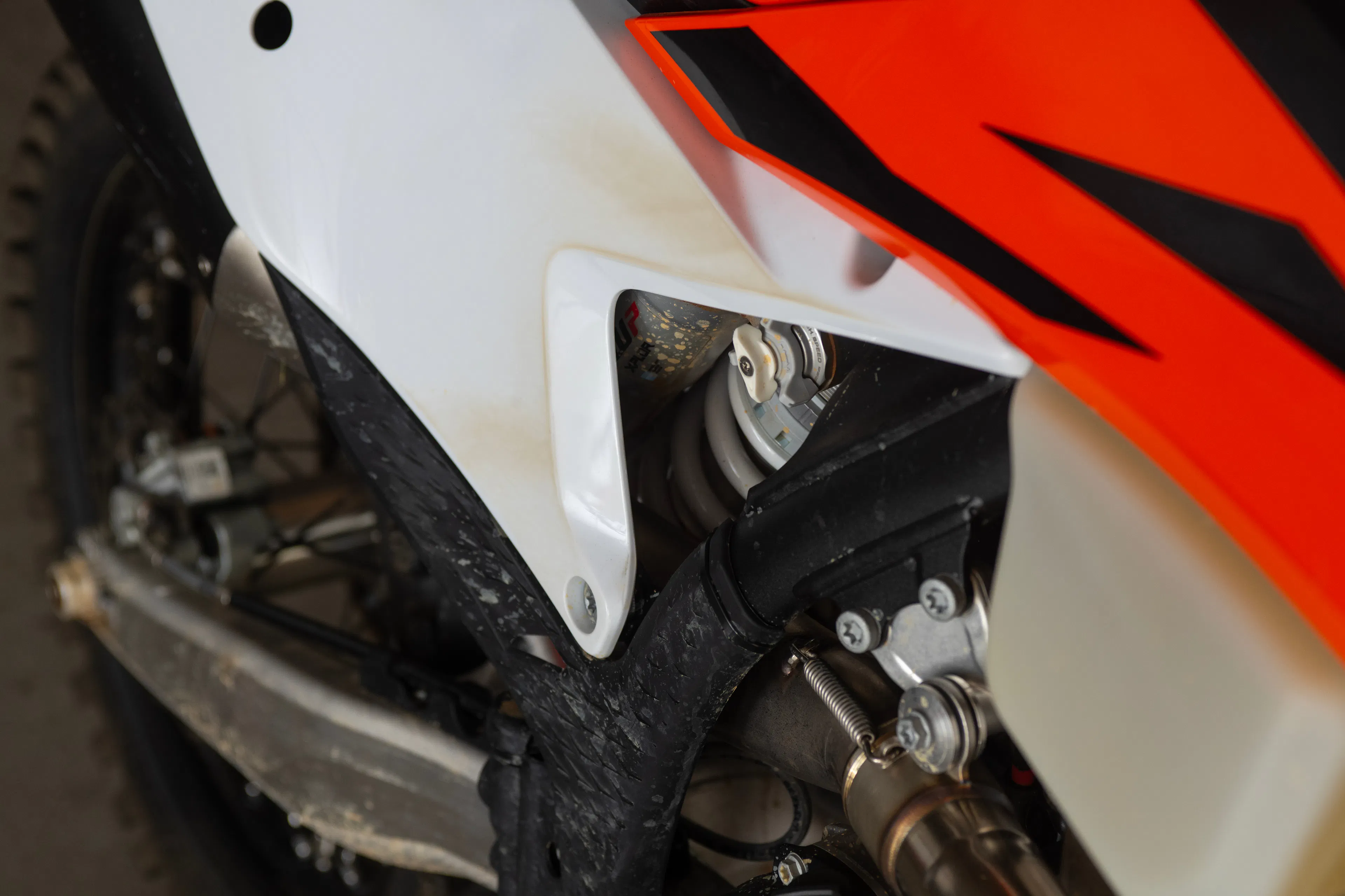 2024 KTM 350 XW-F boot rash