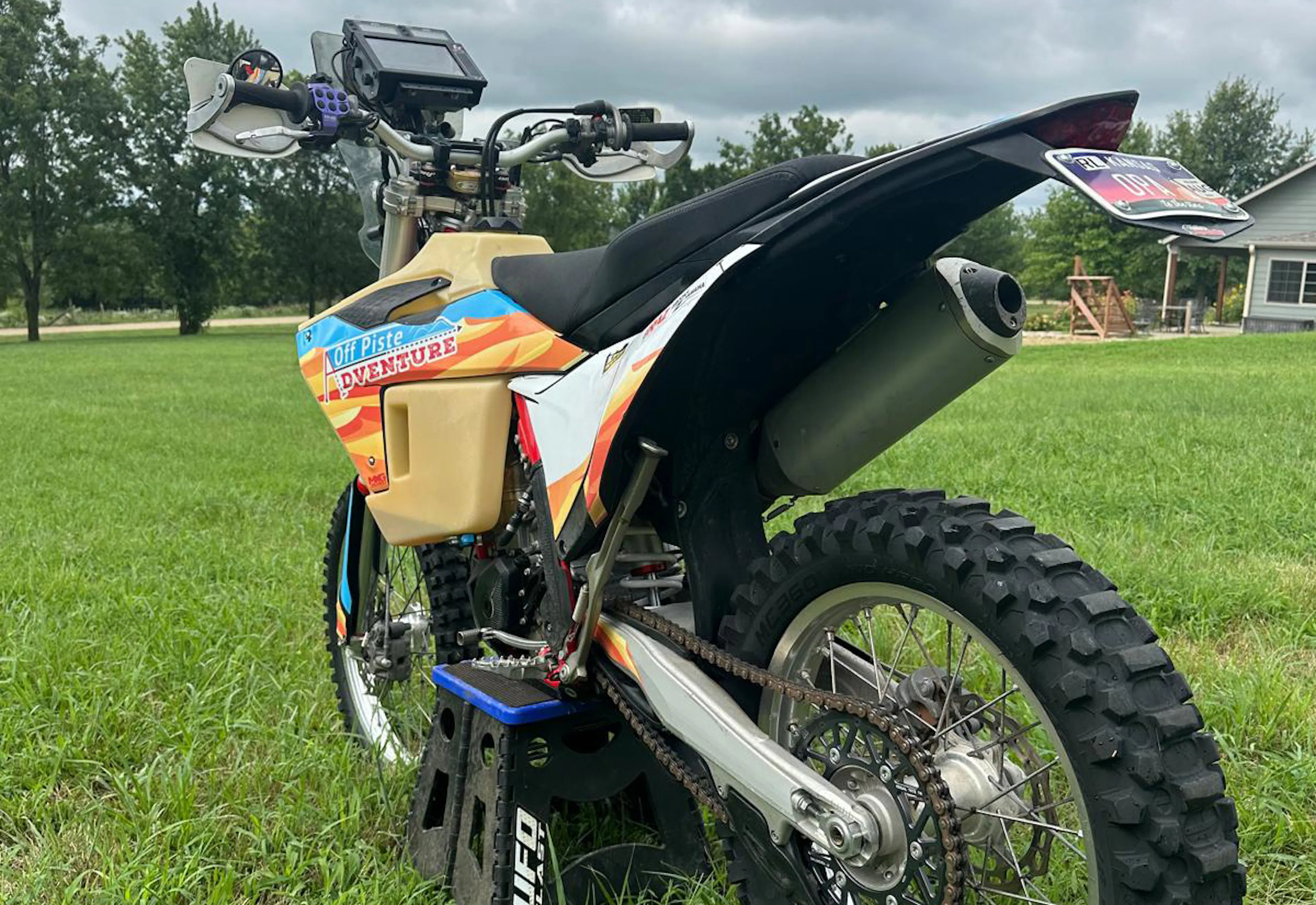 2024 GasGas ES500F left rear 3/4 close