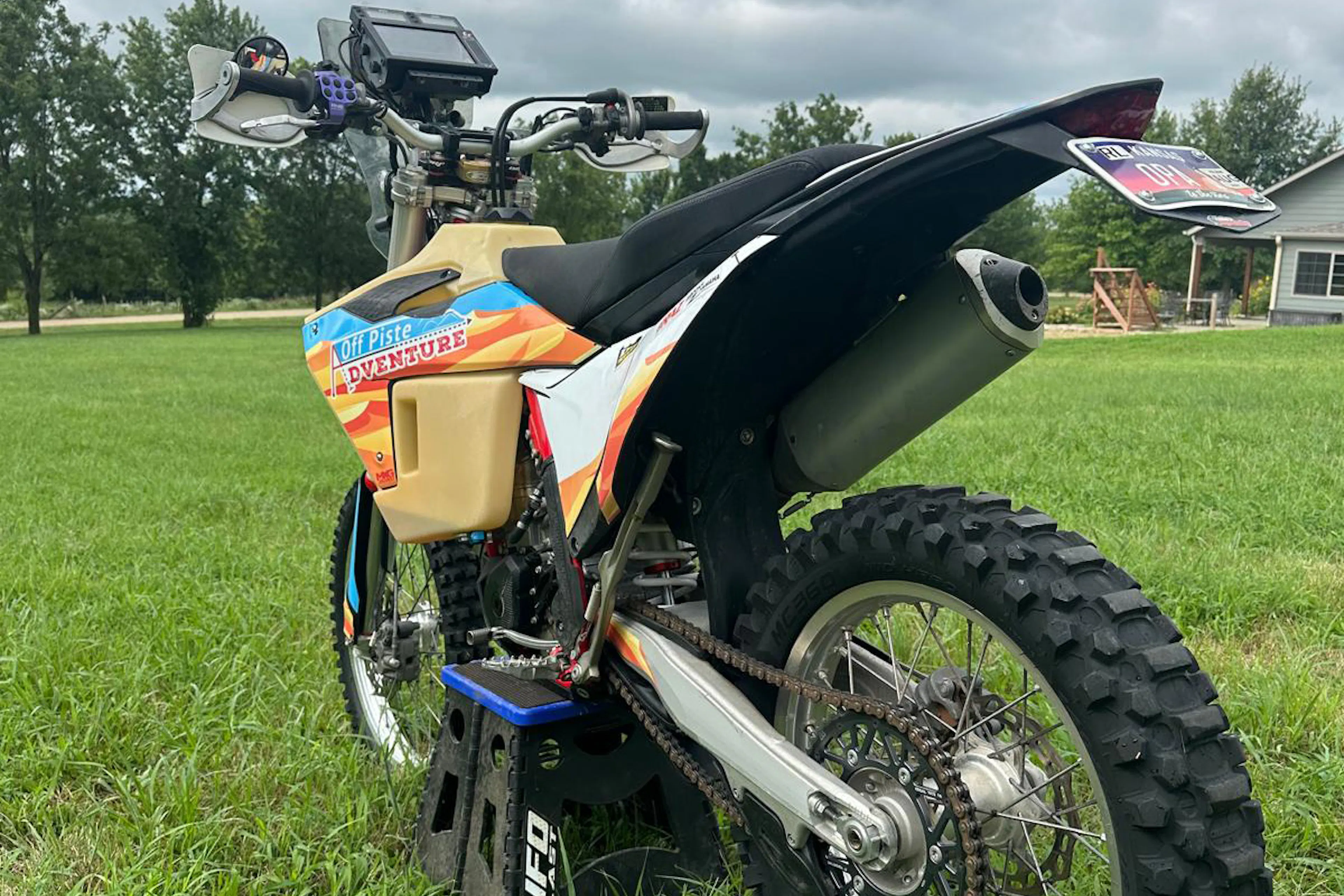 2024 GasGas ES500F left rear 3/4 close