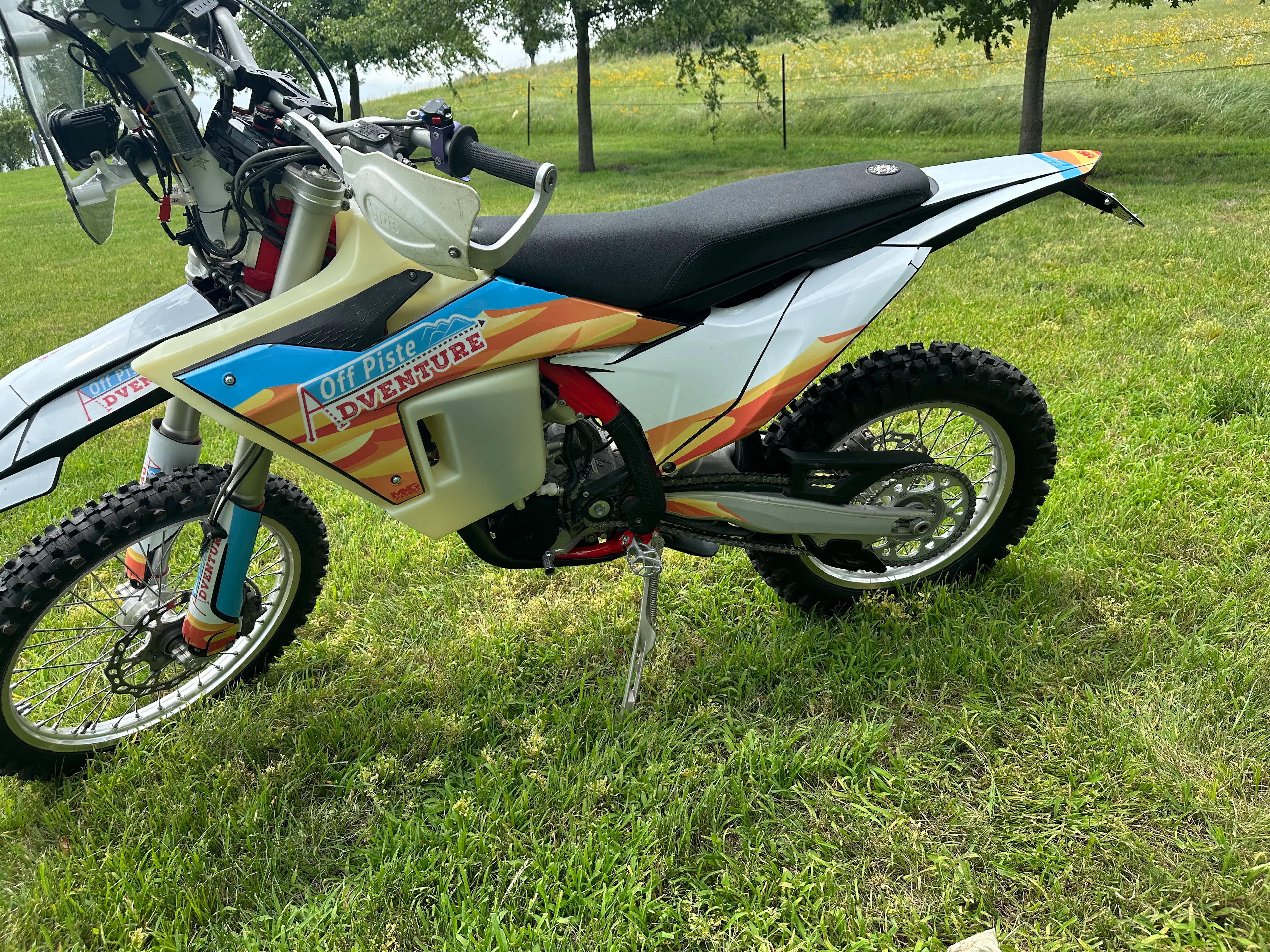 2024 Gas Gas ES500F Off-Piste Adventures left side