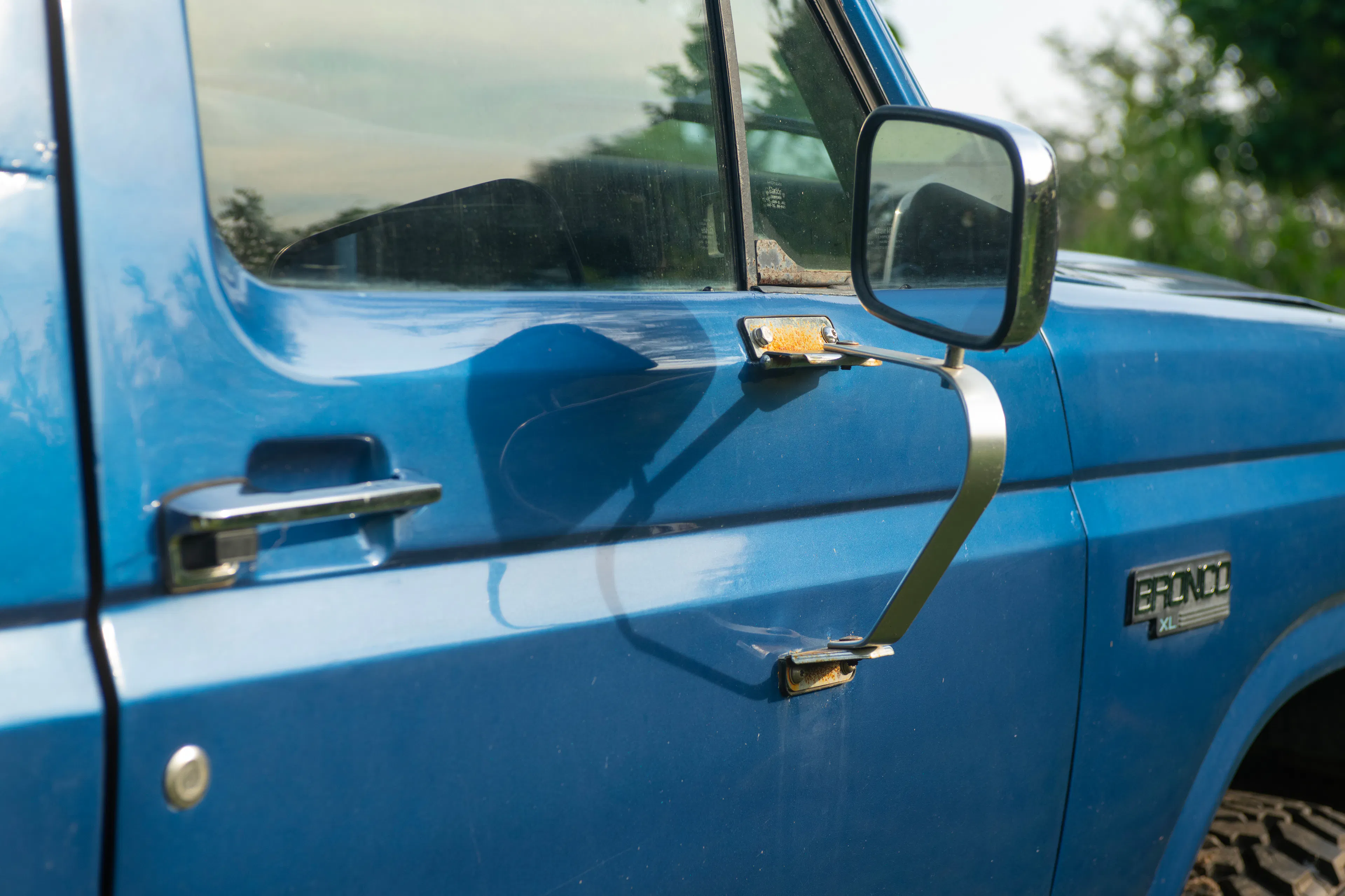 1985 Ford Bronco passenger door mirror