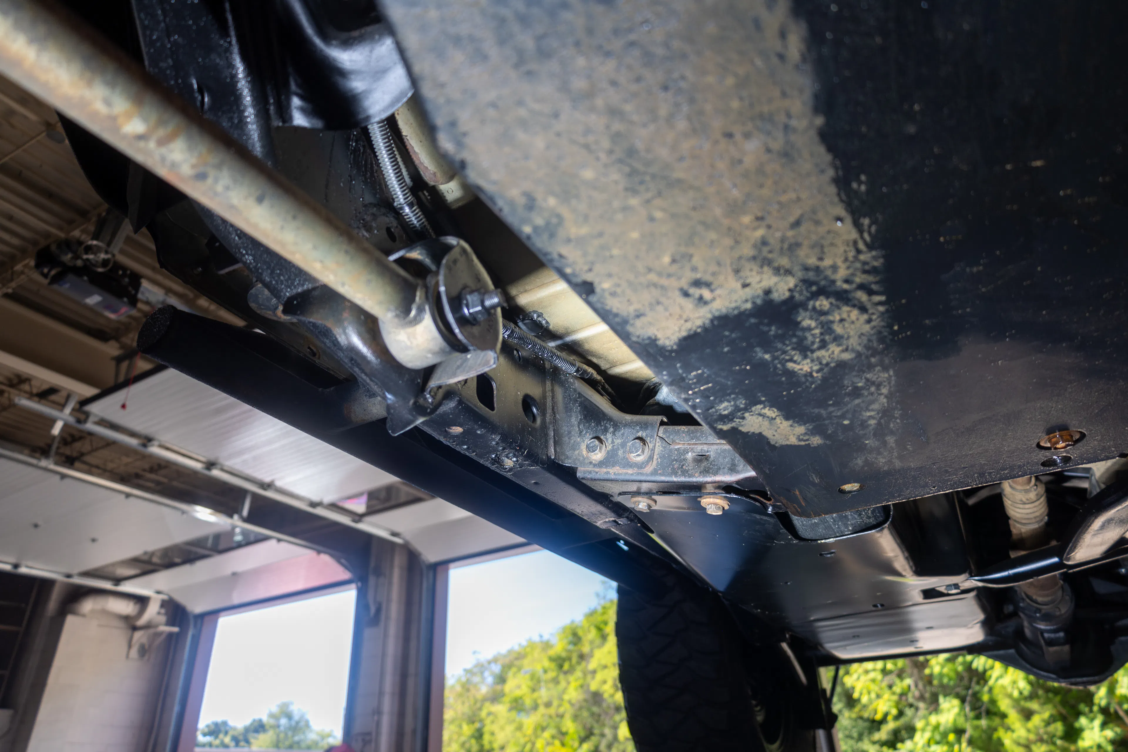 2007 Jeep Wrangler Limited Rubicon undercarriage 3