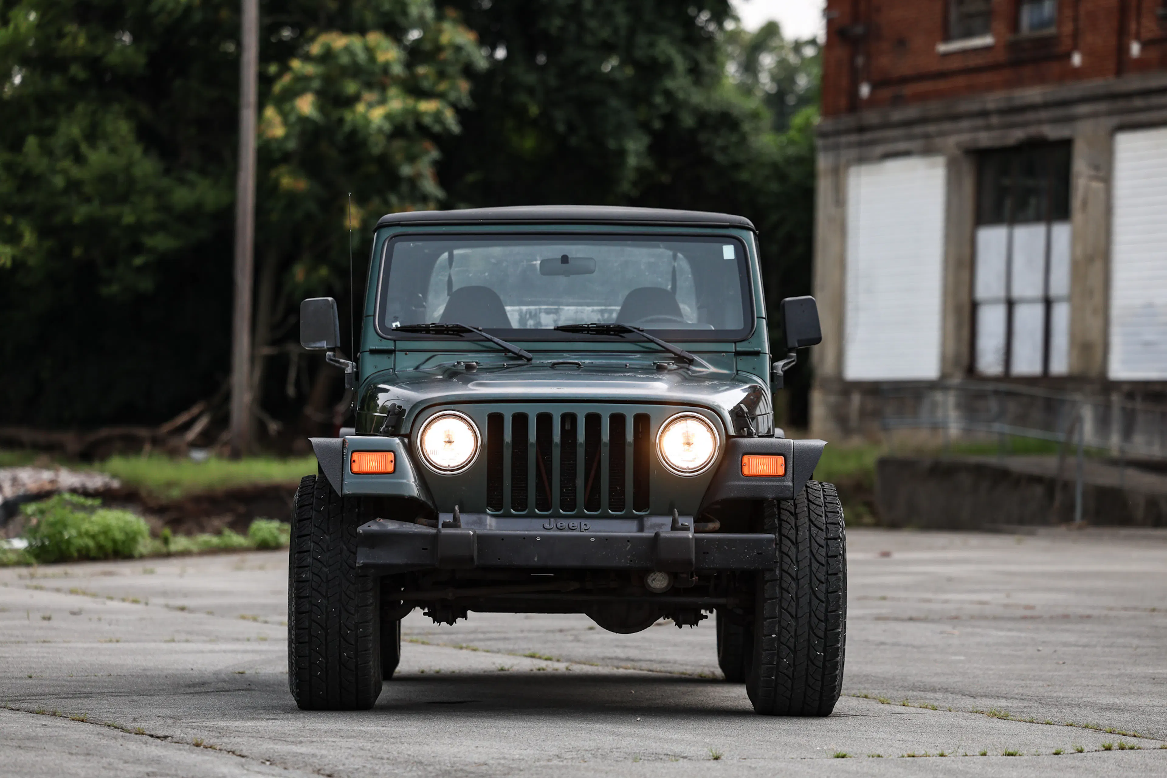 1999 Jeep Wrangler Sport front