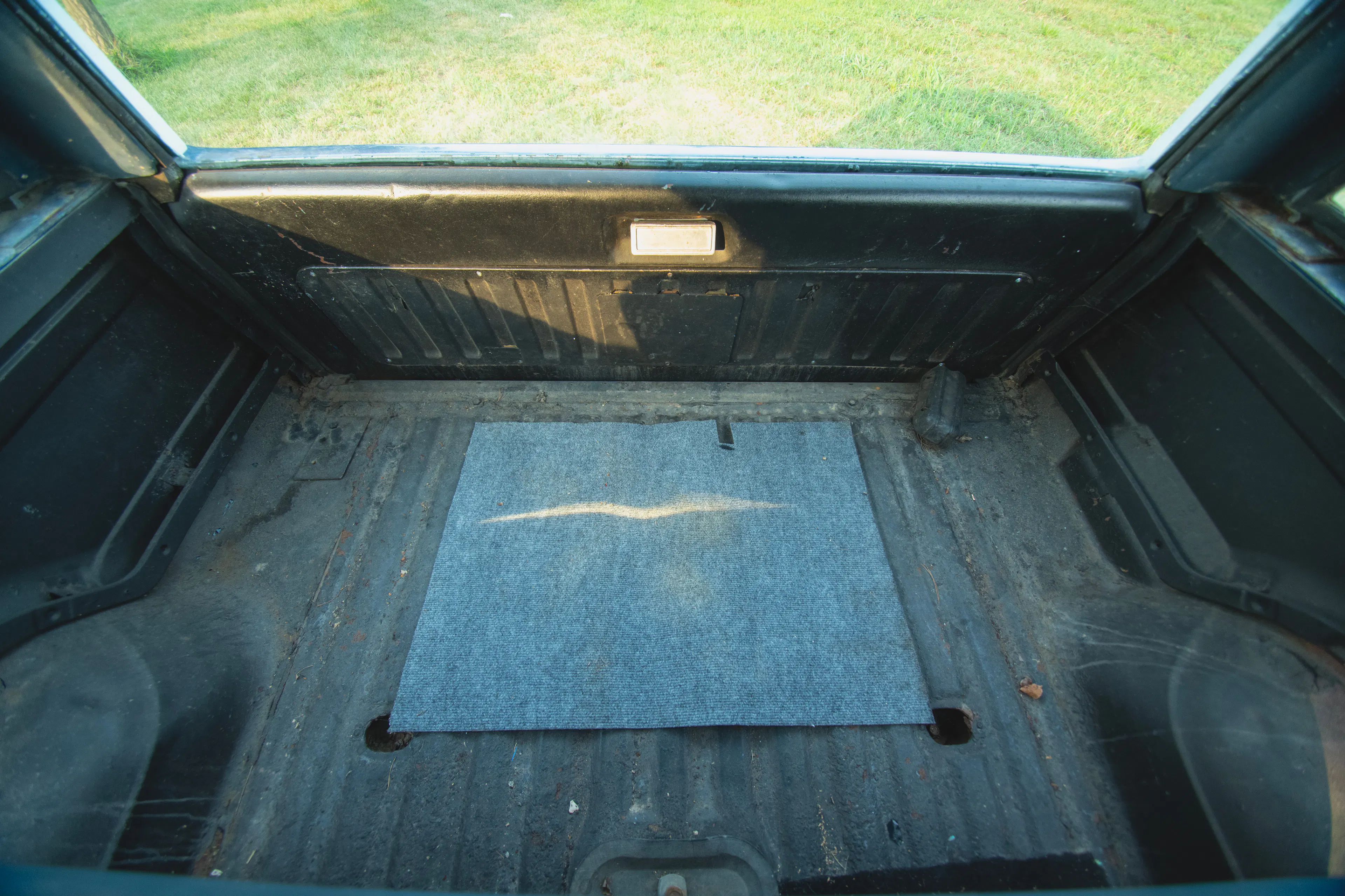 1985 Ford Bronco trunk 