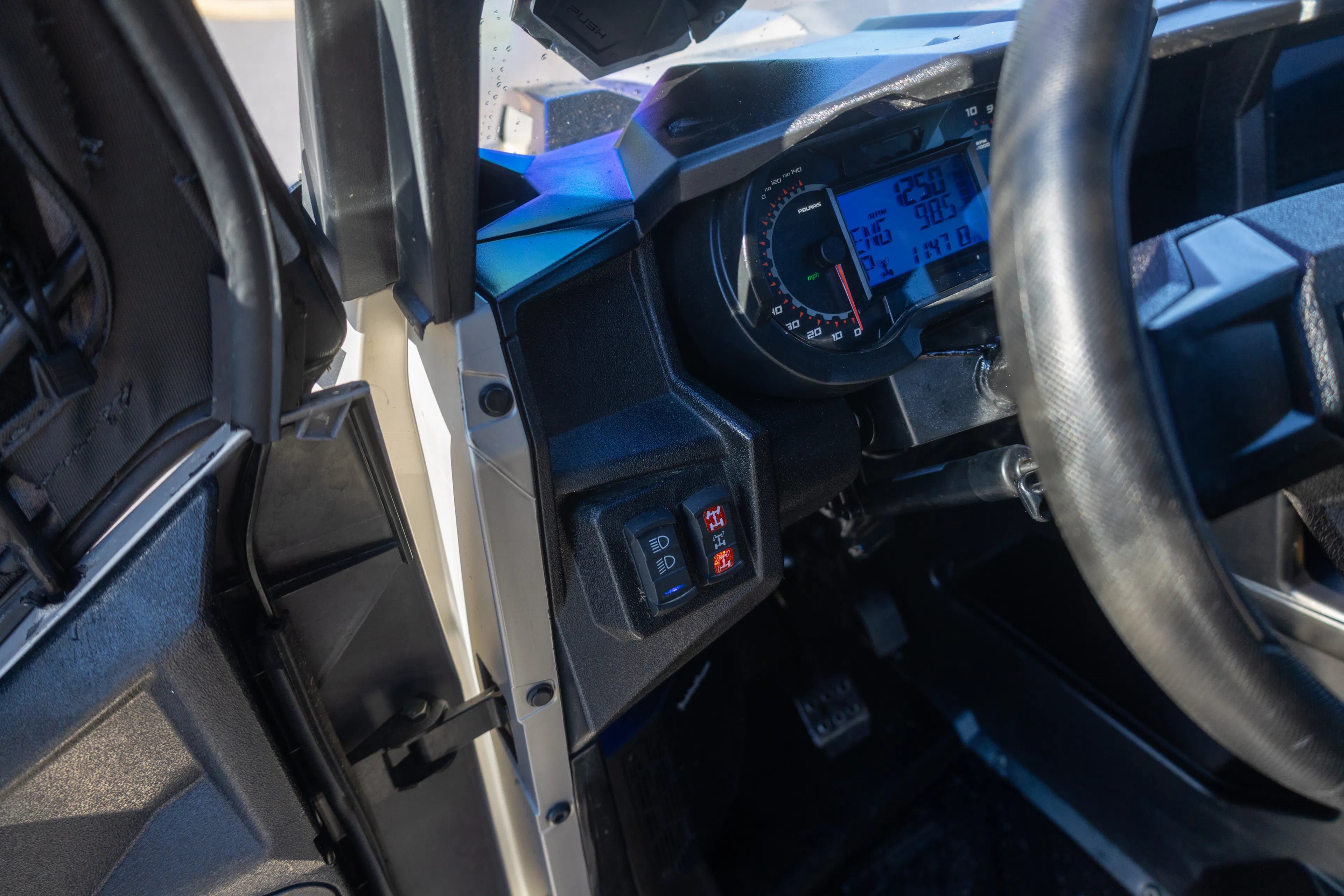 2024 Polaris General XP4 1000 Ultimate dash switches driver door