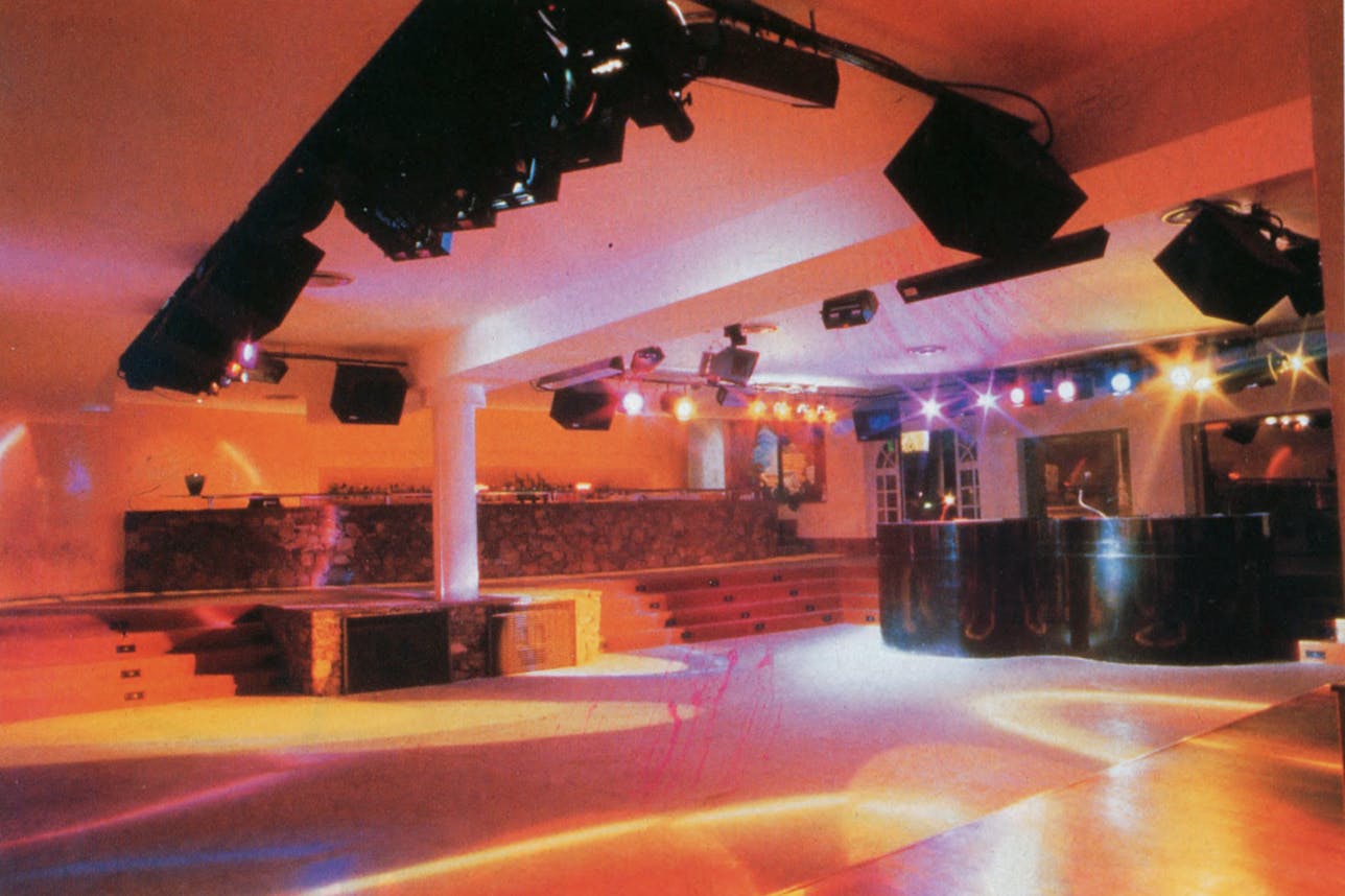 Discoteca Le cave Serravalle pista