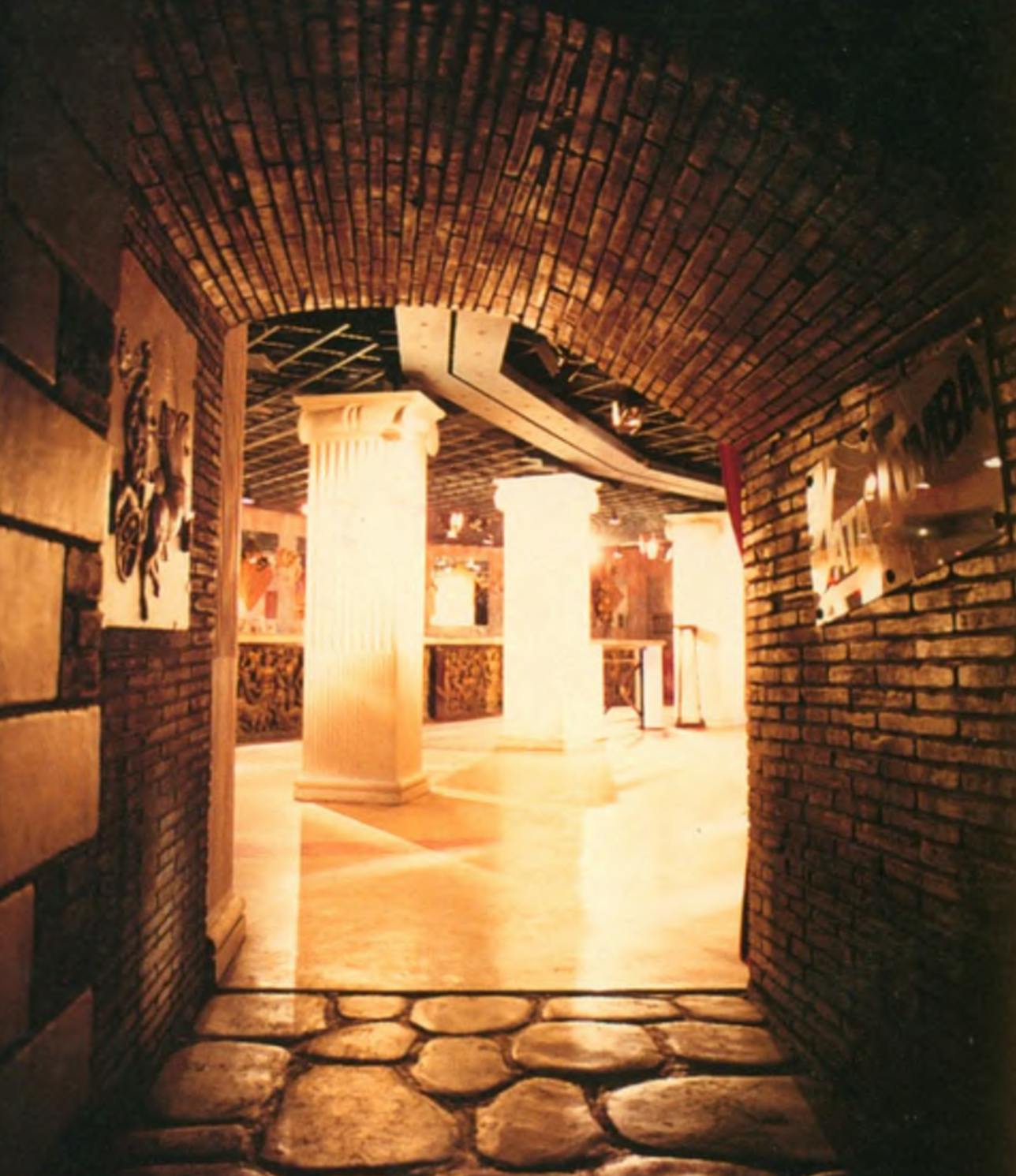Arredo discoteca romana