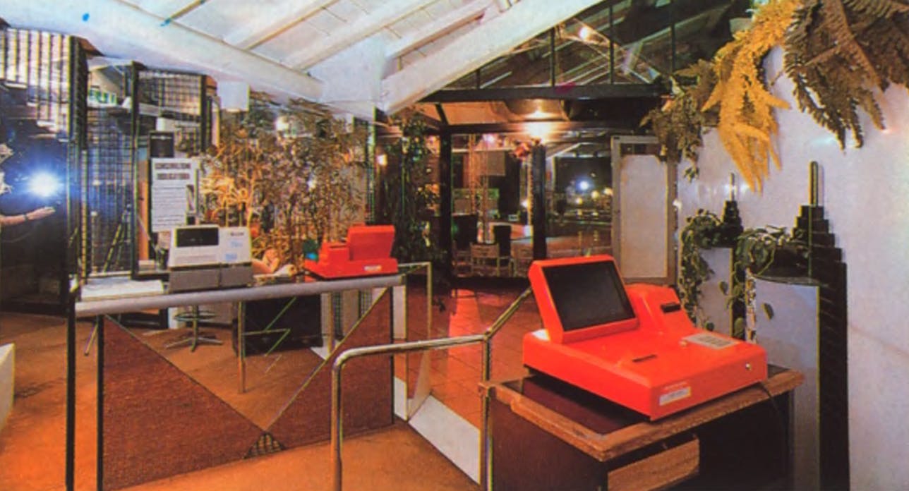 Stand Golden Service