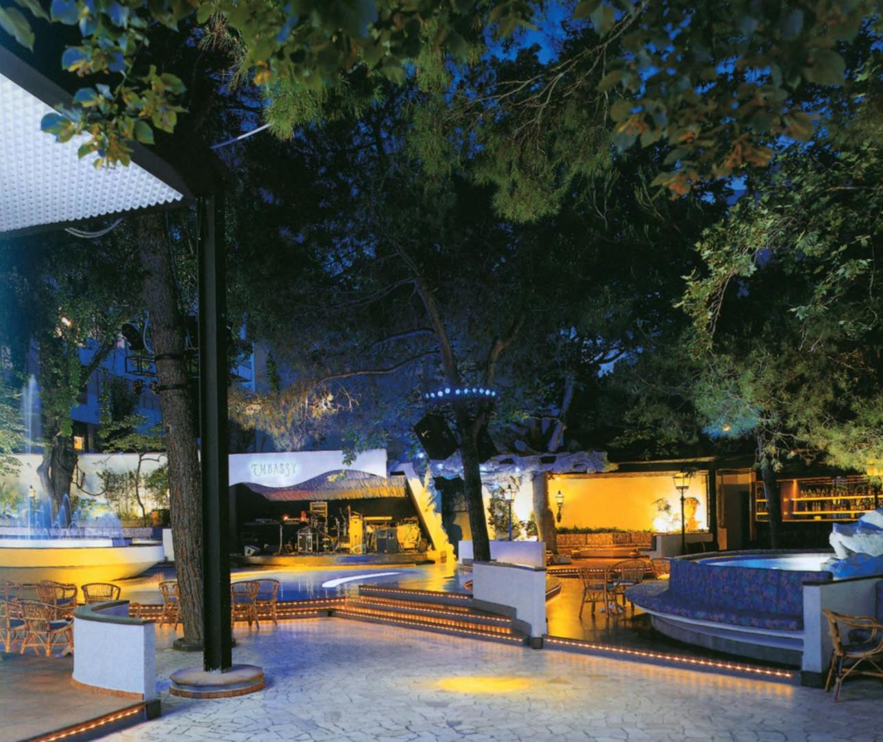 Esterno discoteca Embassy