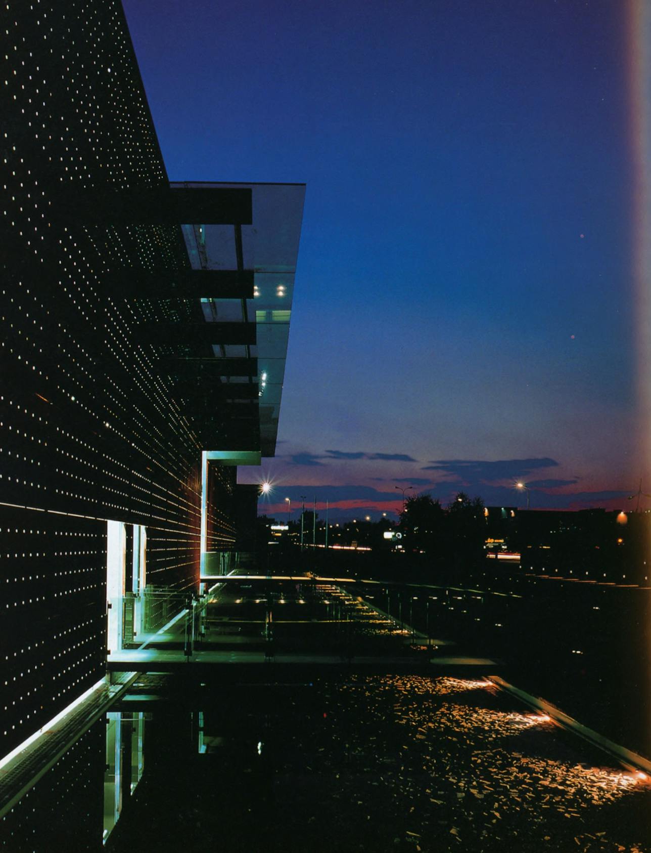 Stop Line Curno architettura