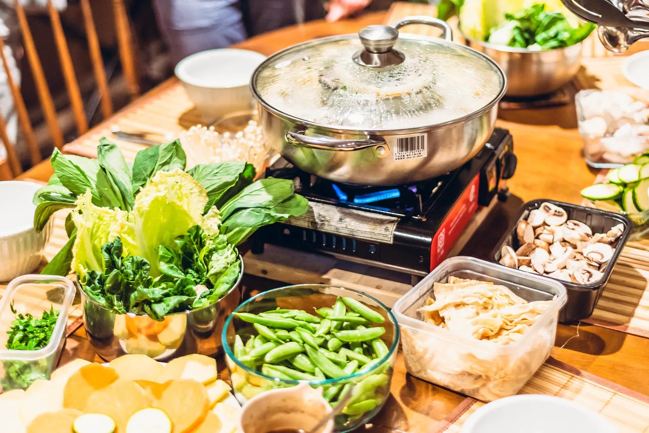 Best 1-for-1 Hotpot Deals in Singapore 2026