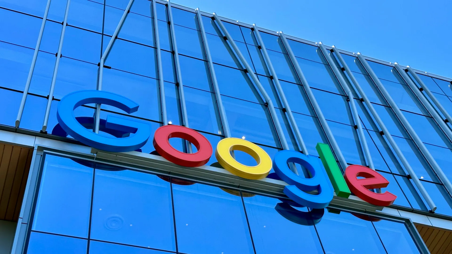 Big Tech Employee Benefits in Singapore Benchmarked (2026): What Google, Meta, Stripe, Apple, ByteDance and Shopee Actually Offer