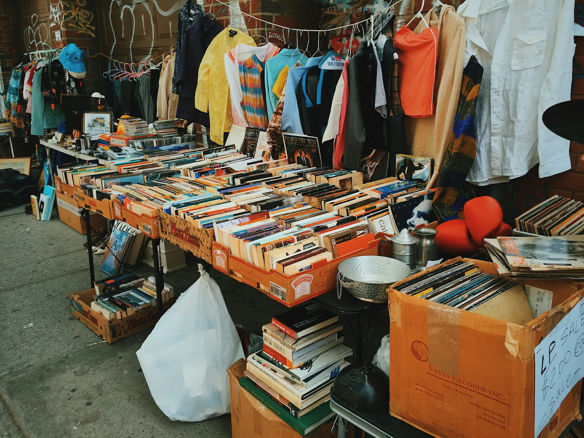 Flea Markets and Thrift Stores in Singapore 2026: Where to Find Preloved and Vintage Gems