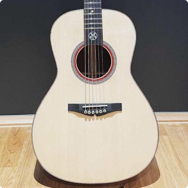 spruce top acoustic guitar